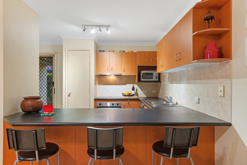 5 Westaway Place, Wynnum West, QLD 4178