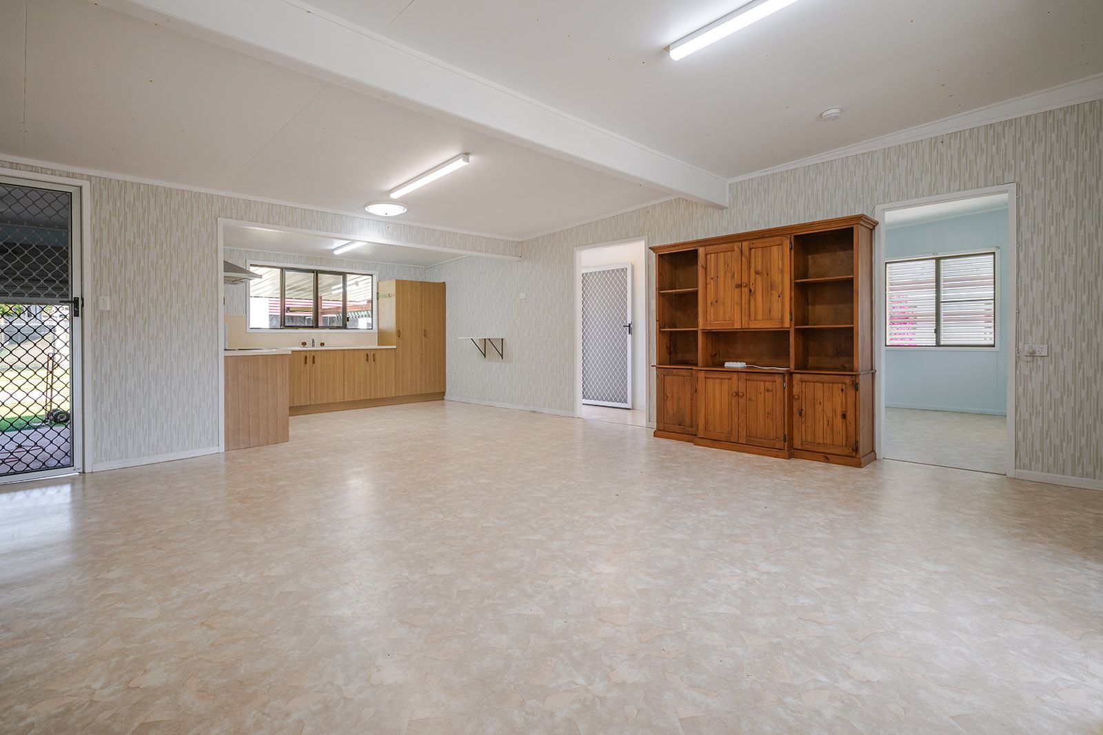 16 Jeffery Court — photo 6 of 23
