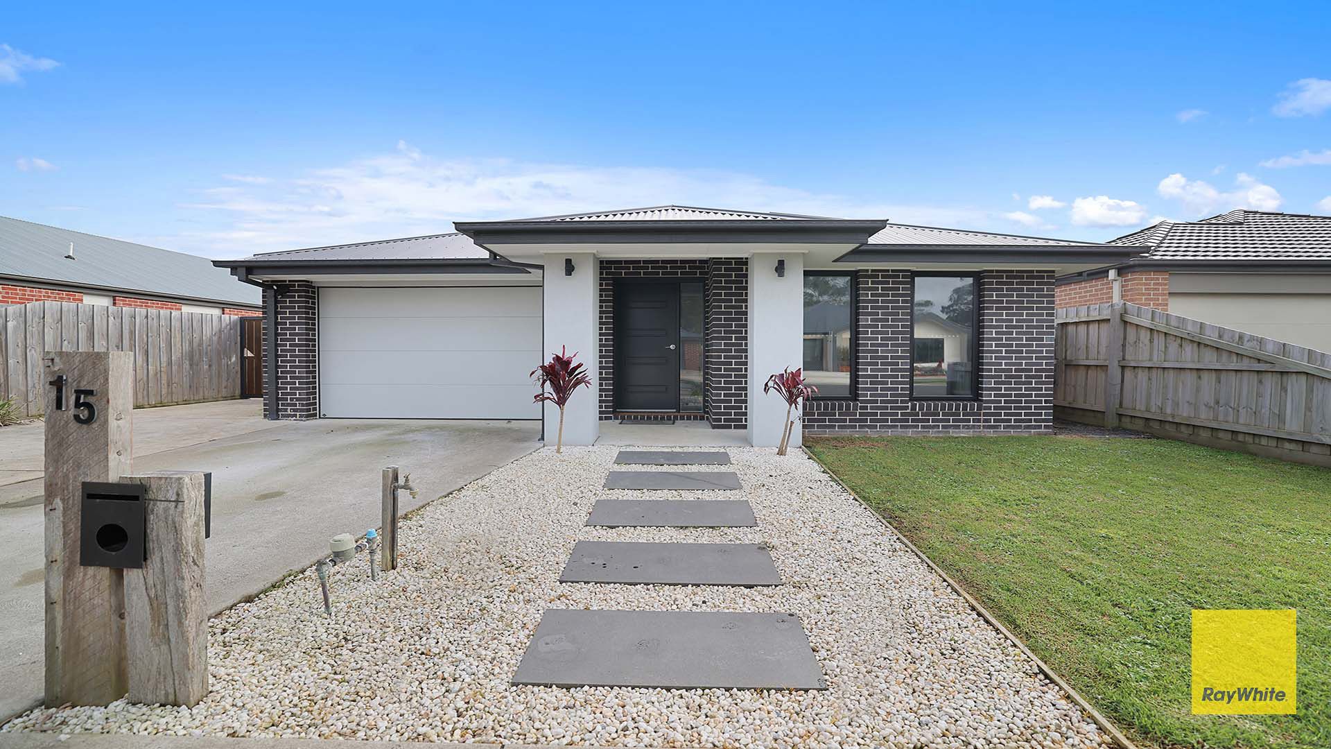 15 Parkside Crescent, Foster, VIC 3960
