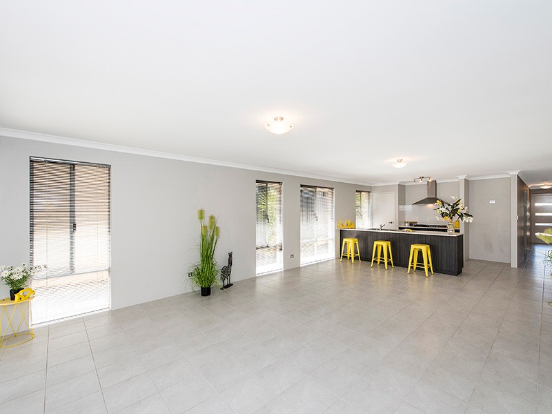 18 Pyrenees Parkway, Baldivis, WA 6171