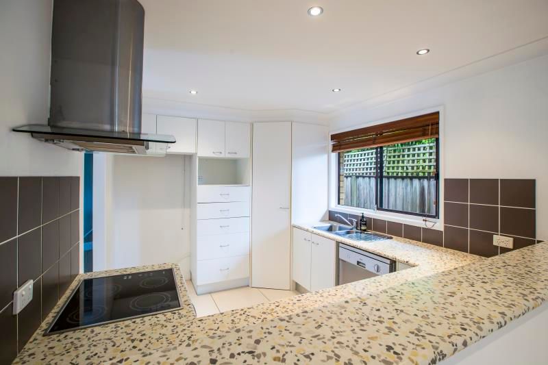 59 Nalkari Street, Coombabah, QLD 4216