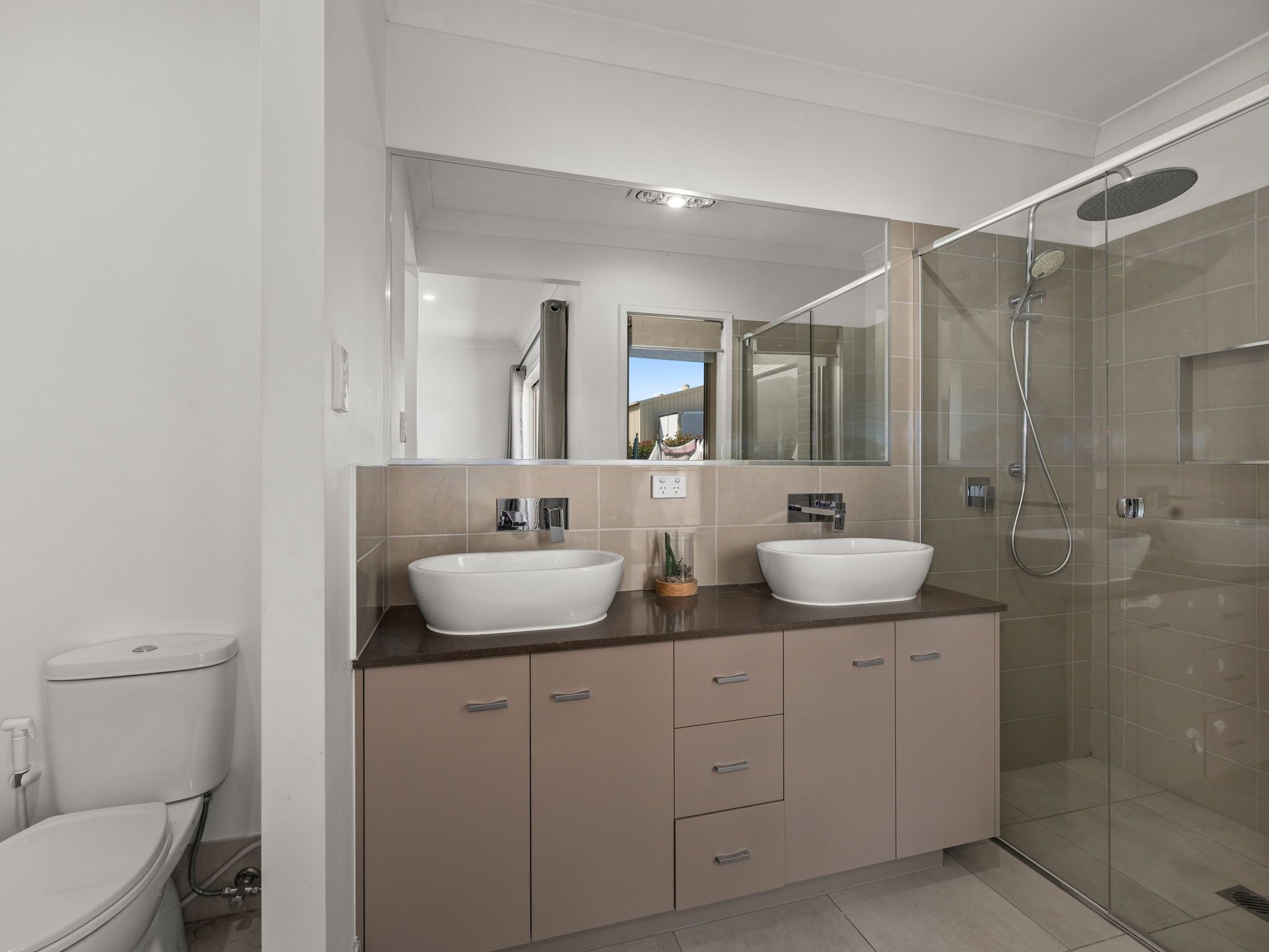 31-35 Barcoo Drive — photo 15 of 28