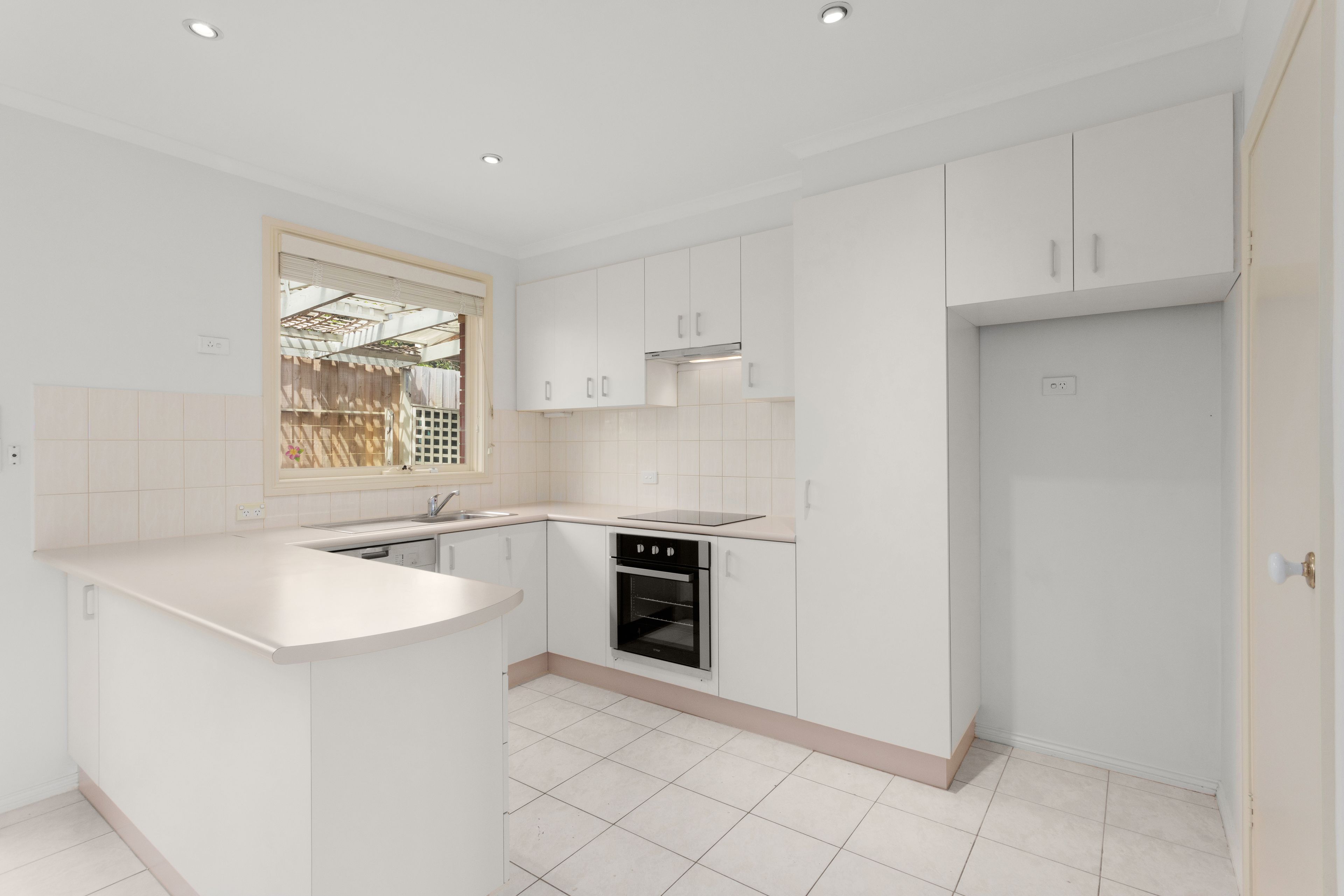 4/239 Neerim Road, Carnegie, VIC 3163