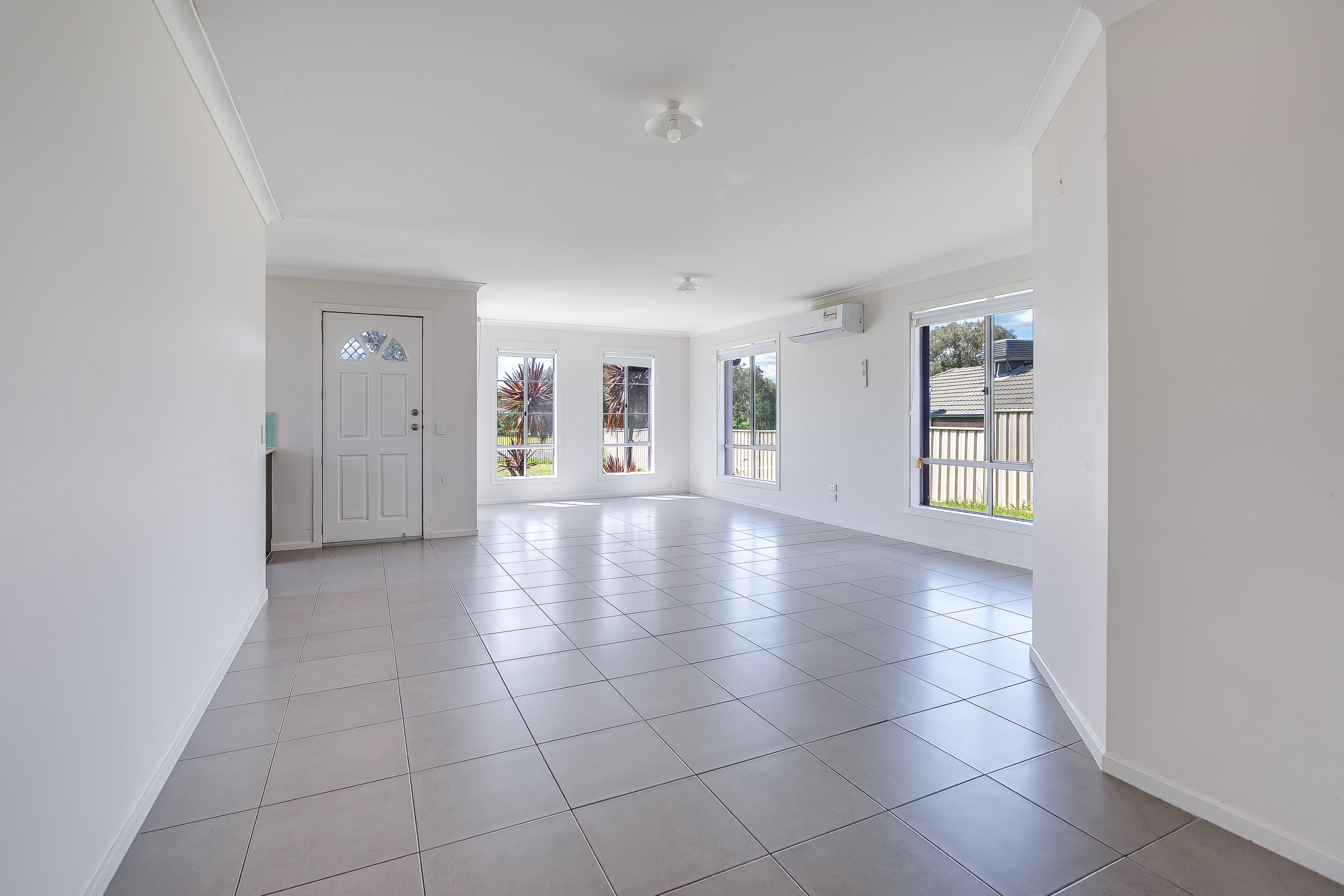 39 Kendall Drive, Hamilton Valley, NSW 2641