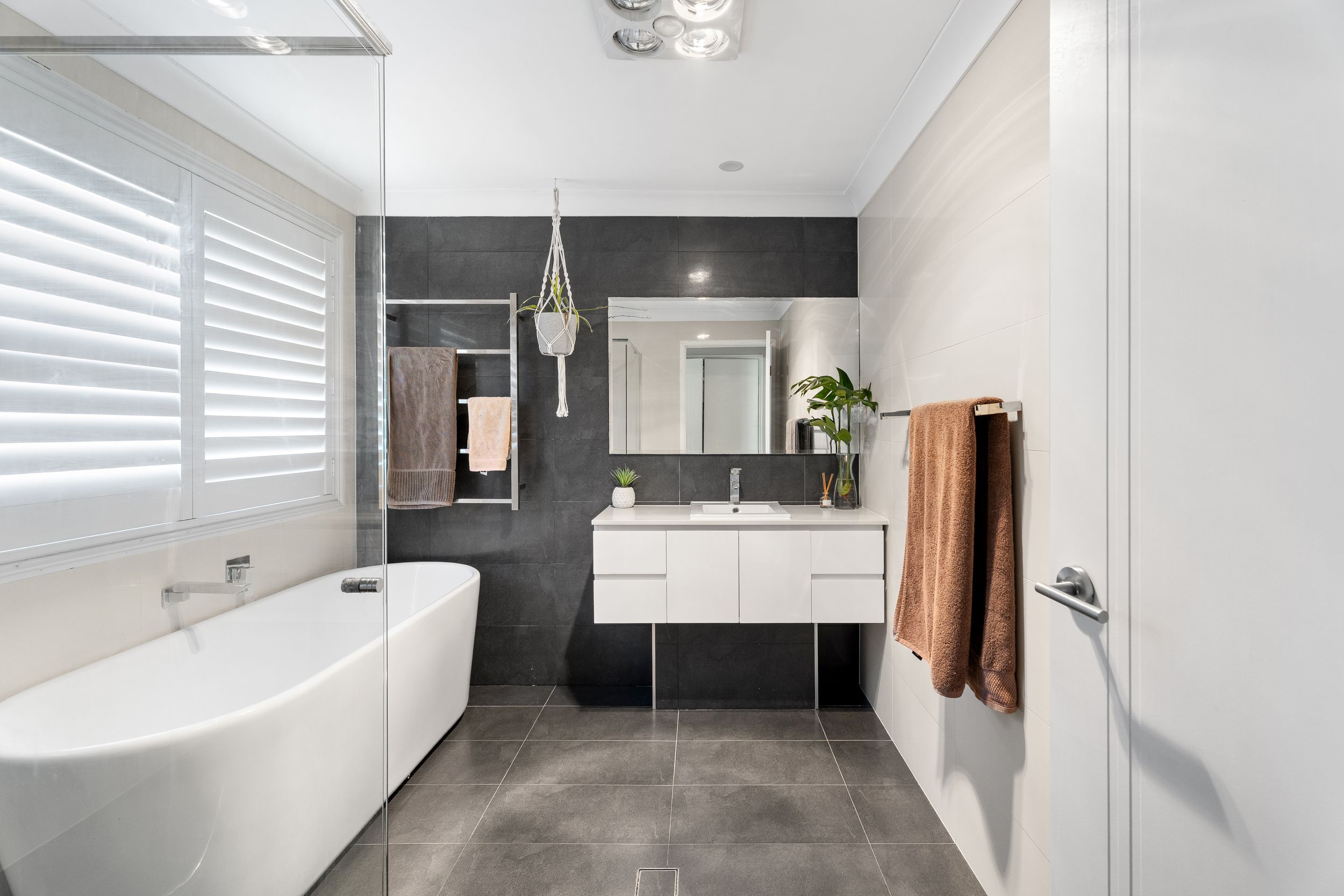 23 Kingsfield Avenue, Glenmore Park, NSW