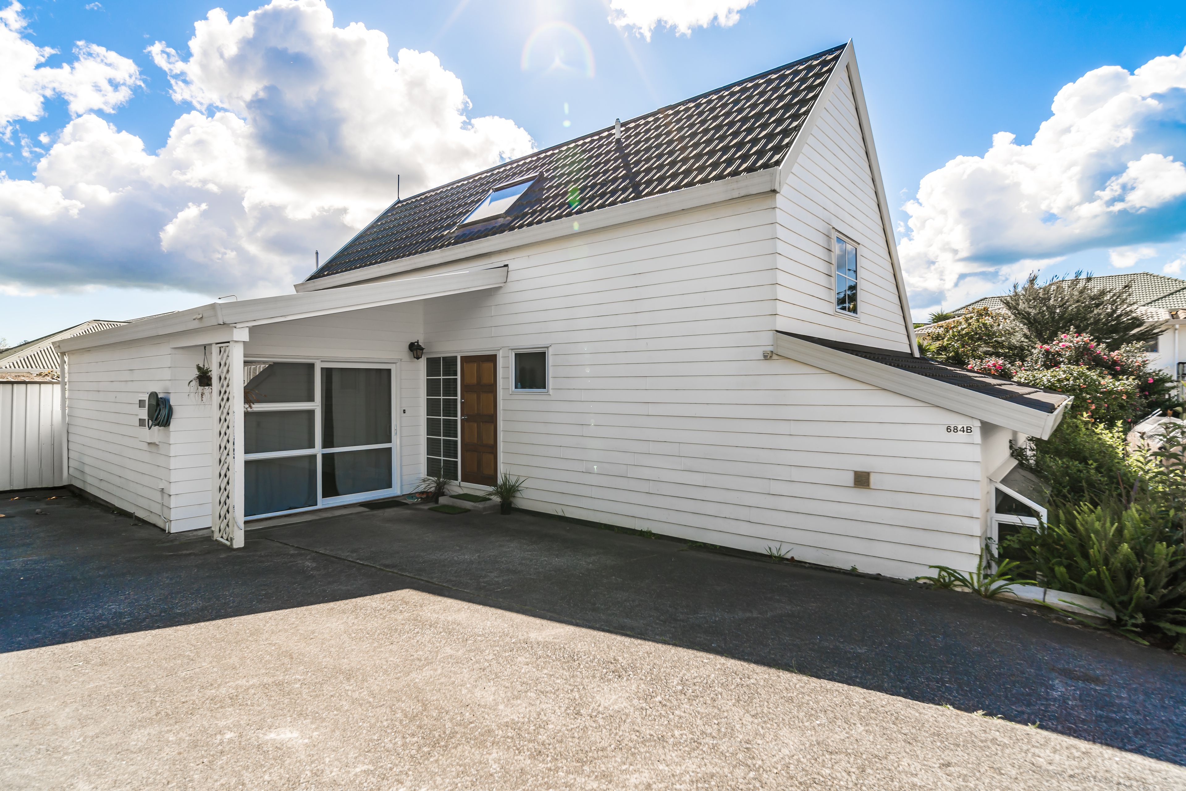B/684 Whangaparaoa Road, Stanmore Bay, Rodney