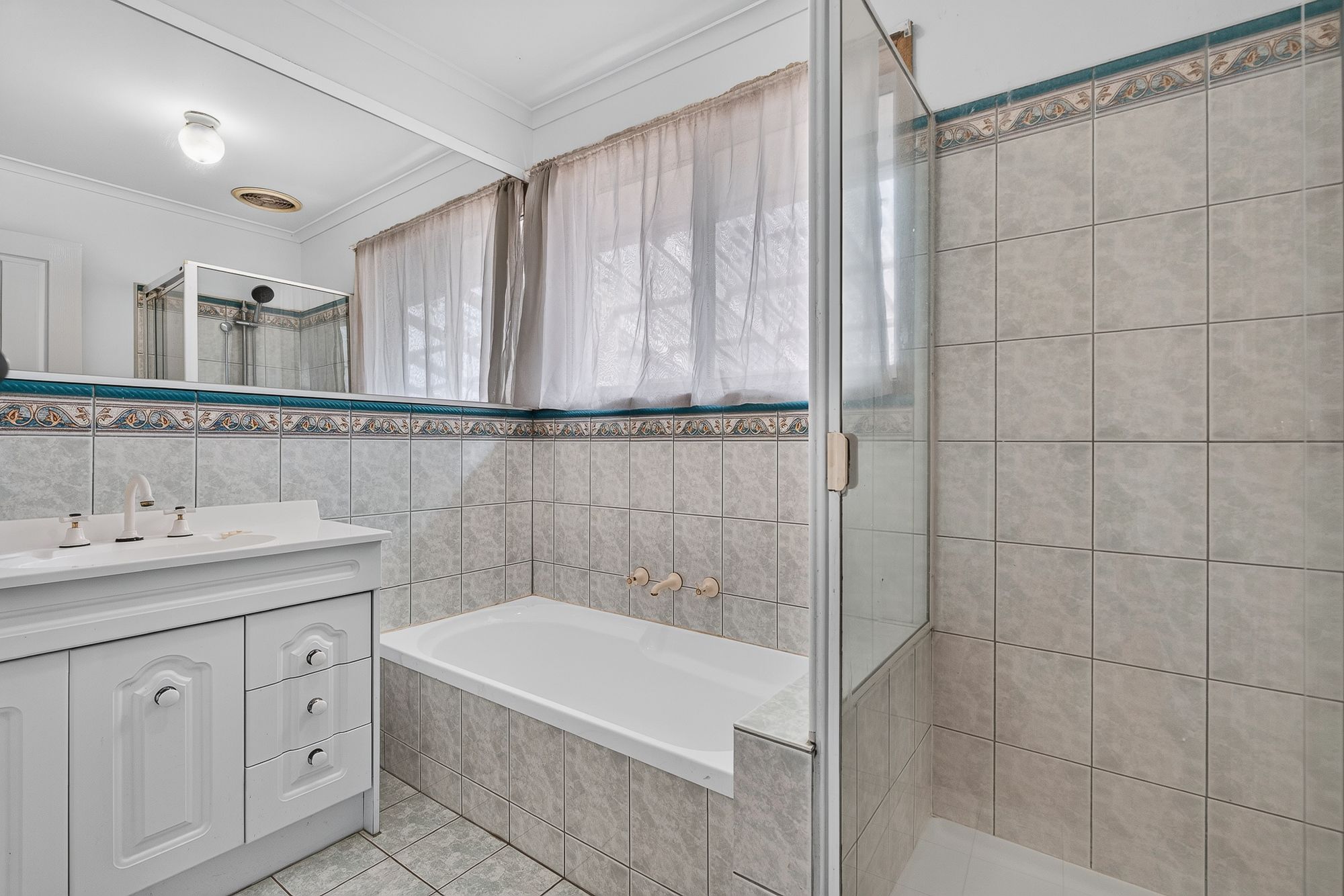 77 Rachelle Drive — photo 15 of 21