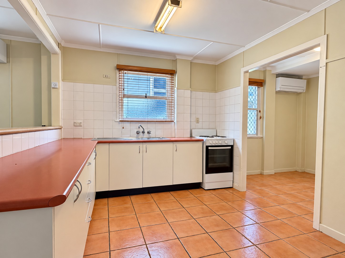1/17 Westbrook Street, Woody Point, QLD 4019