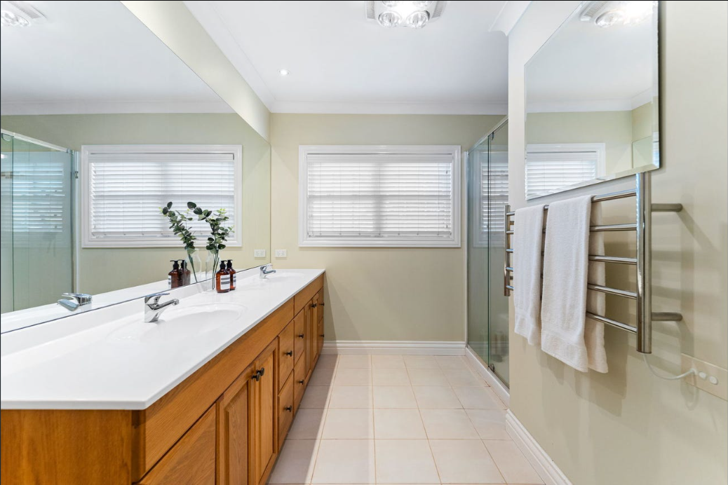 8 Watkins Grove — photo 11 of 24