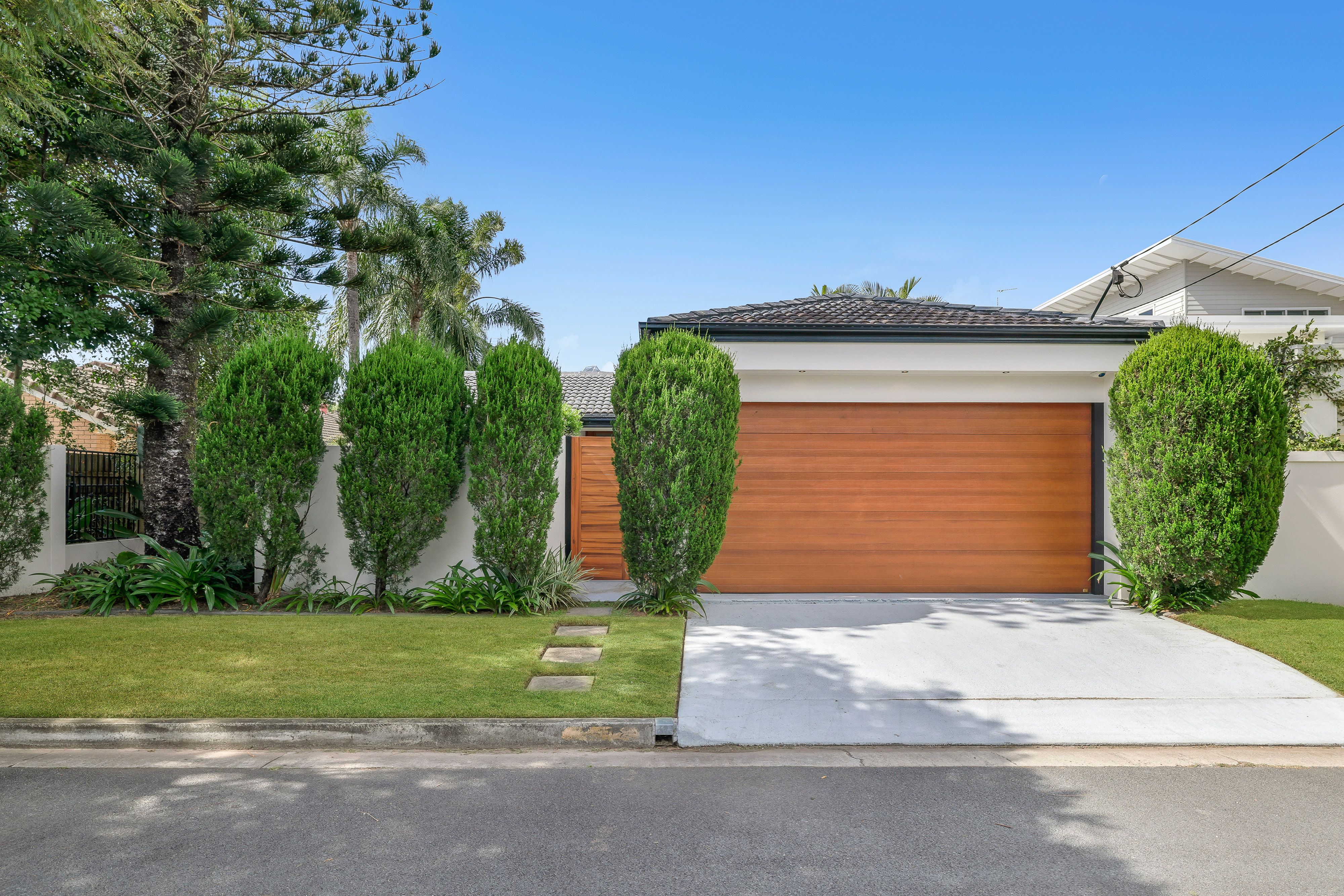 16 The Corso, Isle Of Capri, QLD 4217