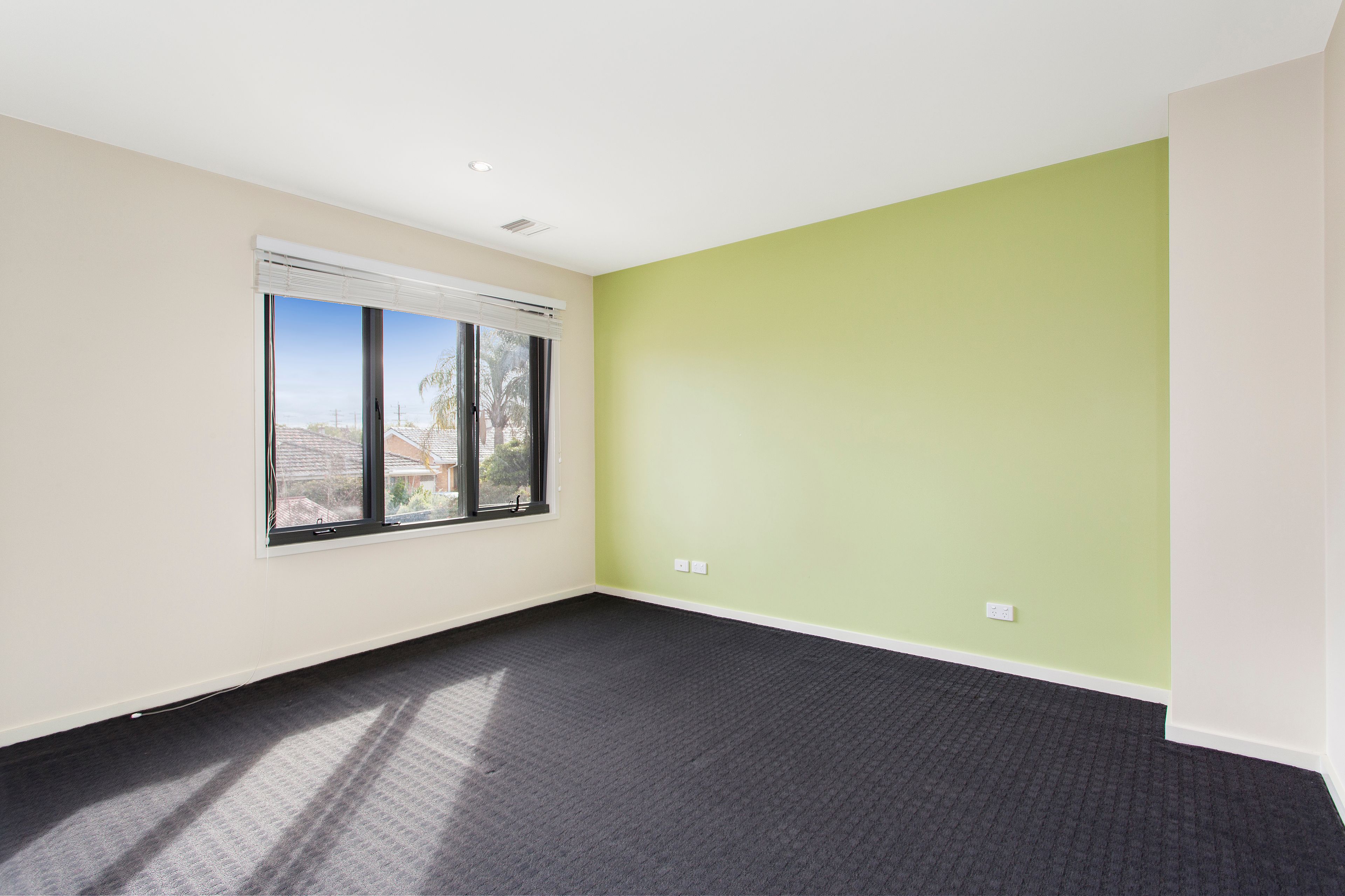 4/55 Poath Road — photo 4 of 6
