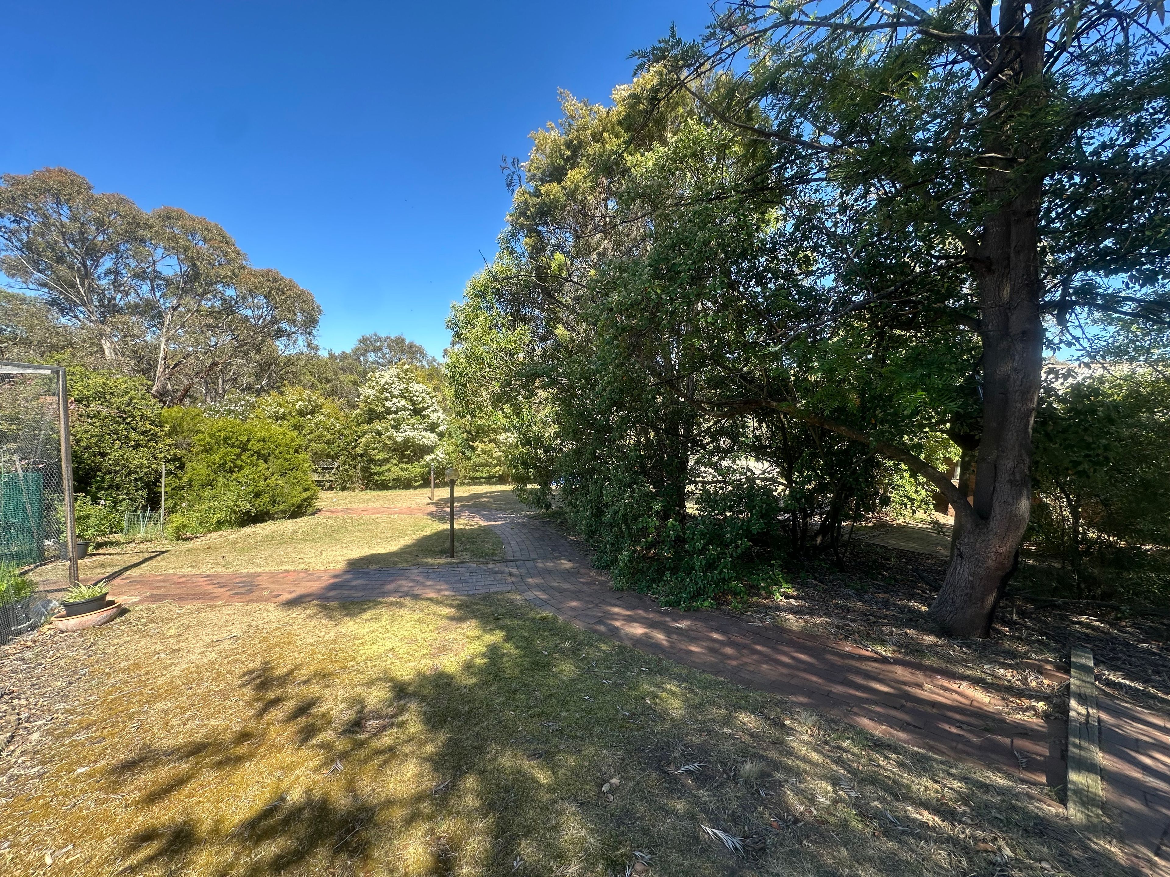 16/202 Goolabri Drive — photo 3 of 4