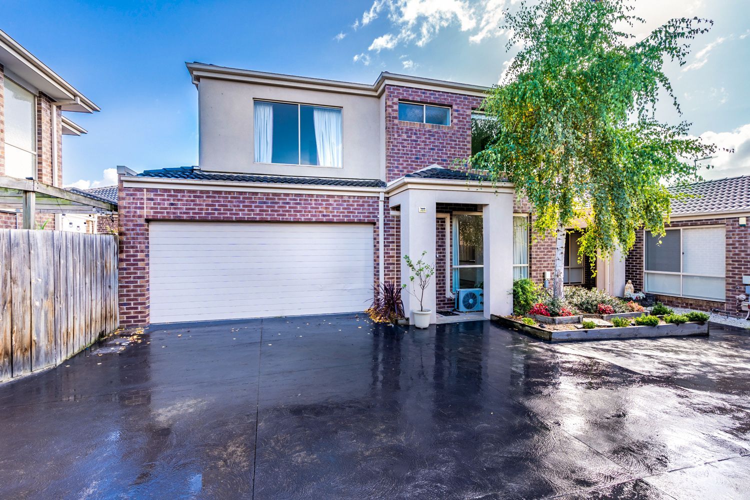 2/7 Kumara Circuit — photo from Ray White South Morang
