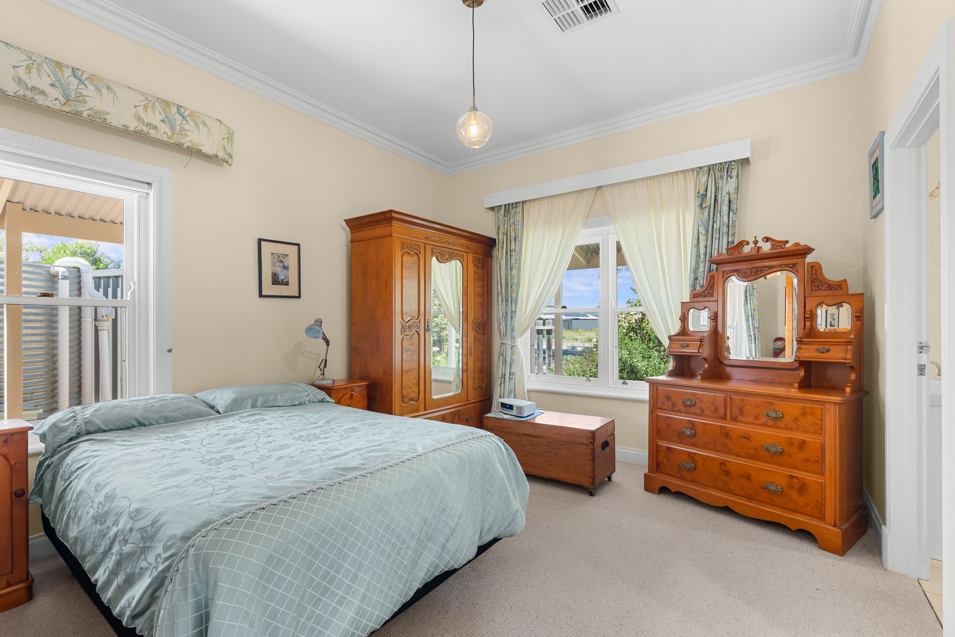 40 Hampden Way — photo 8 of 19