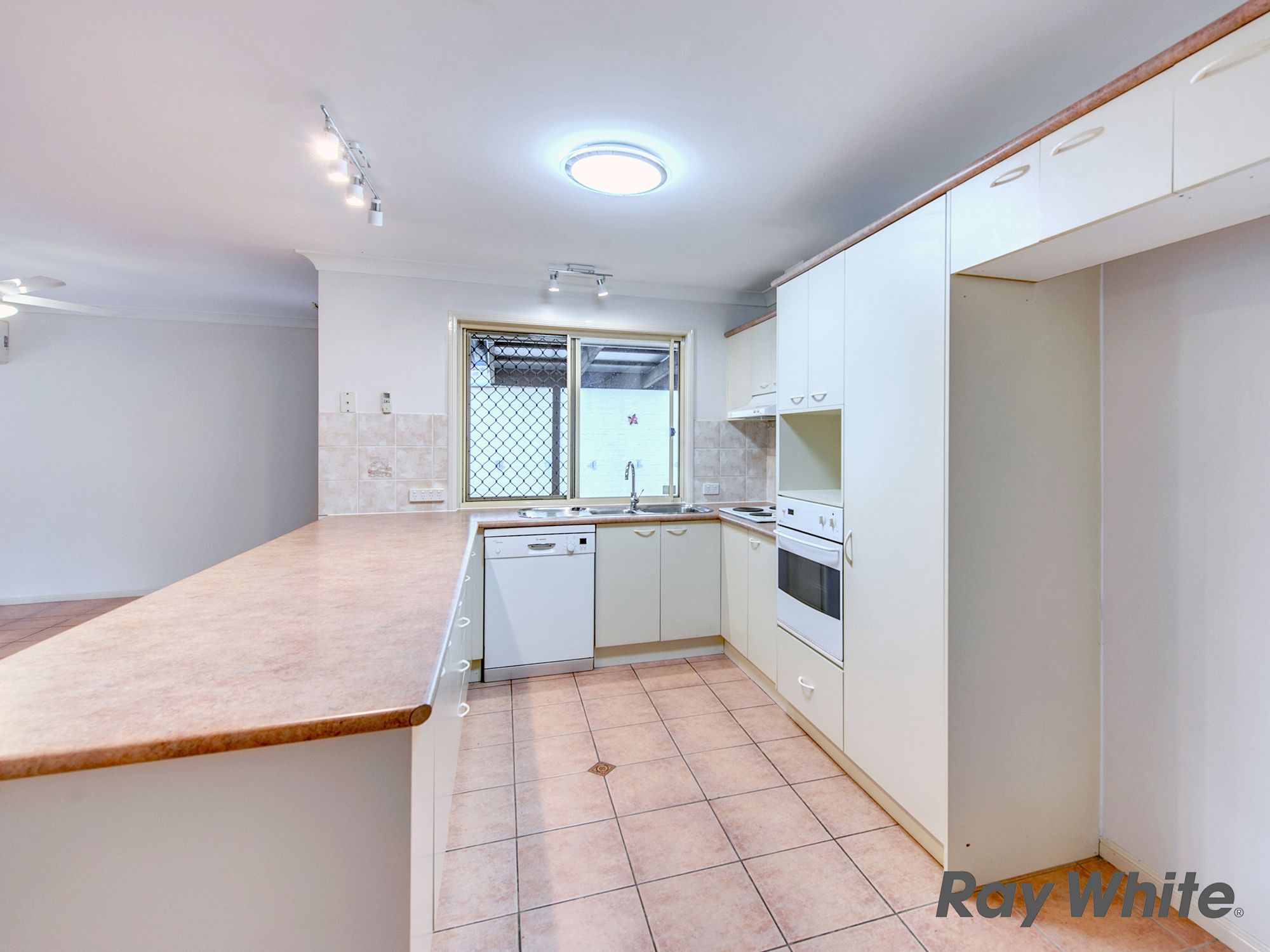 1 Warrego Place, Forest Lake, QLD 4078