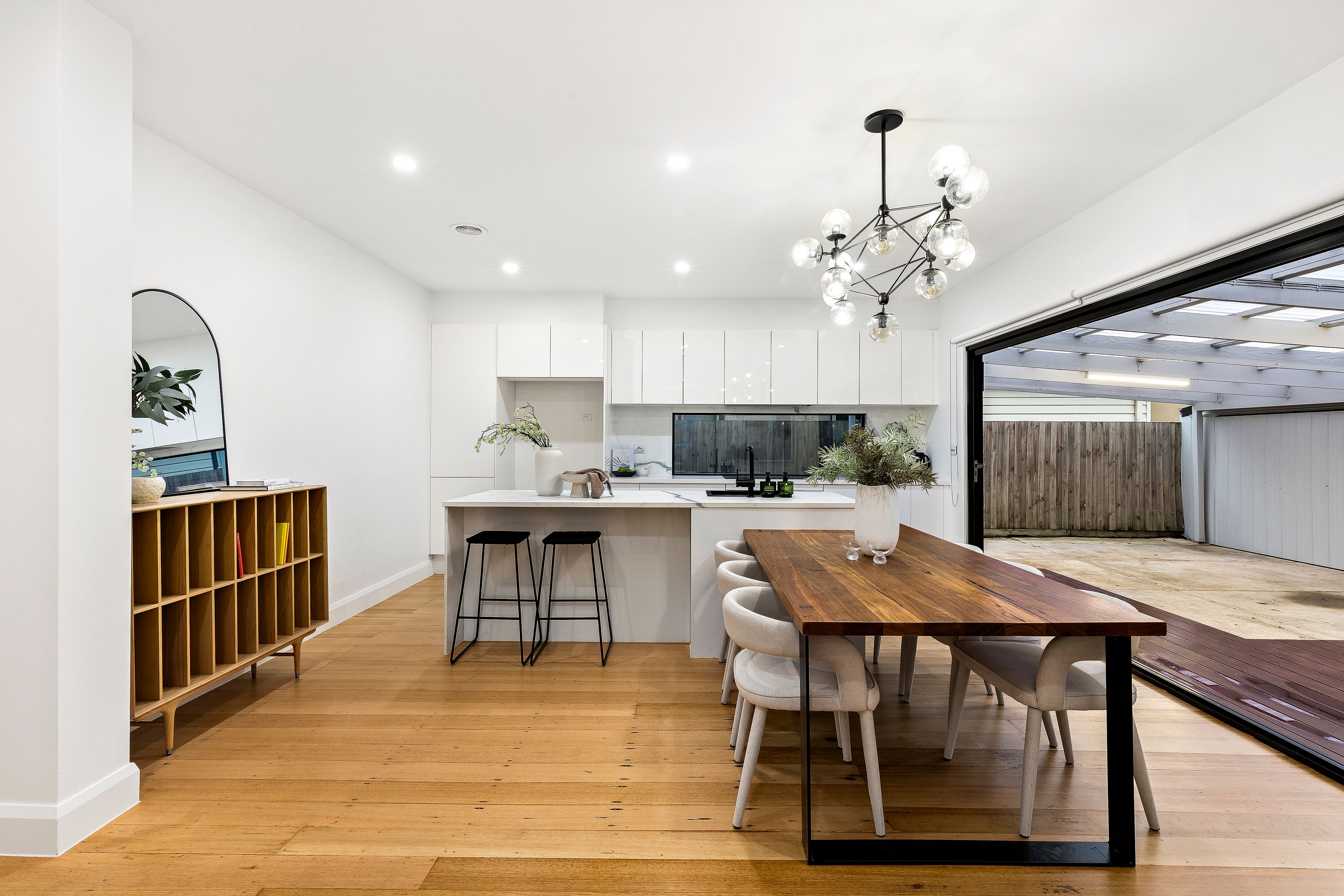16 Halsbury Street — photo 7 of 18