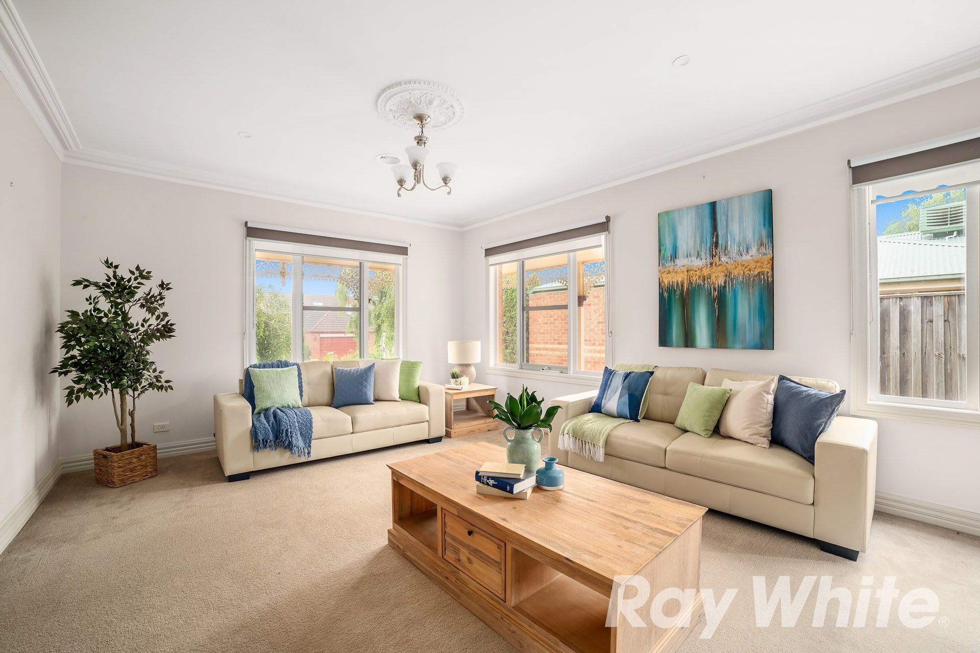 6 Honeypot Close, Knoxfield, VIC 3180