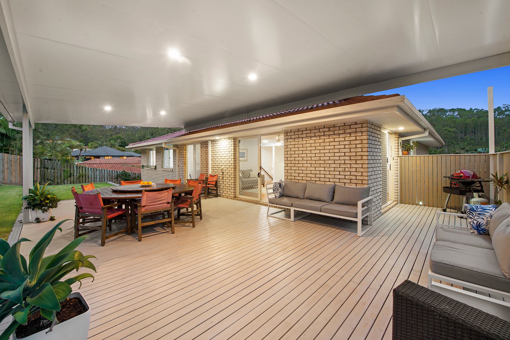 8 Moorea Court, Pacific Pines, QLD 4211