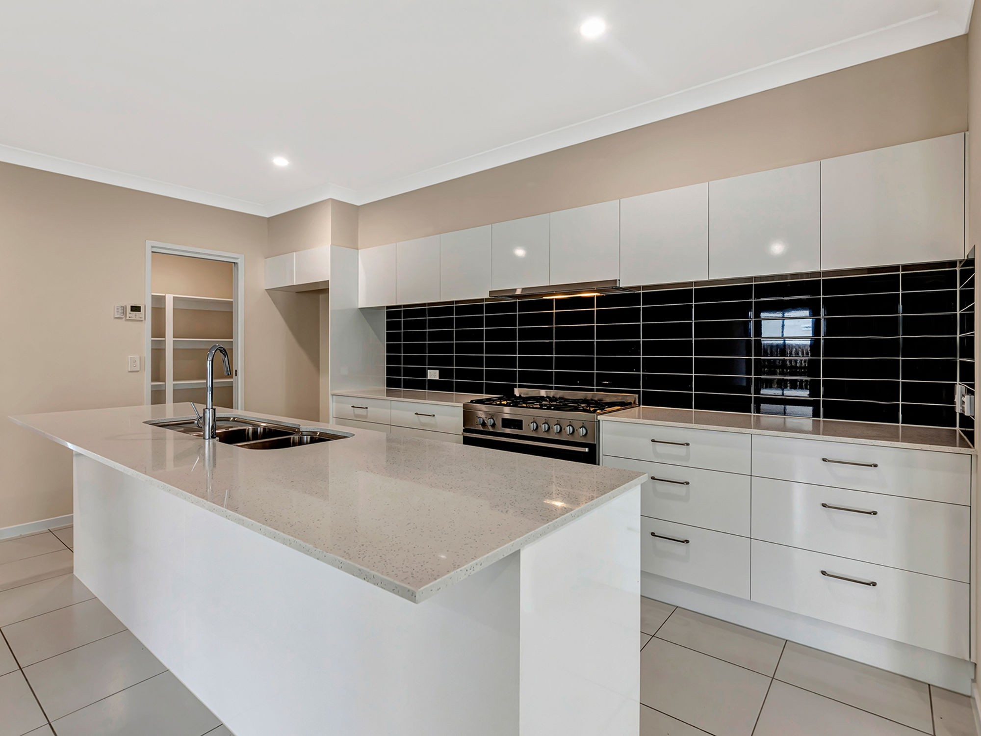 16 Teddy Place, Ripley, QLD 4306