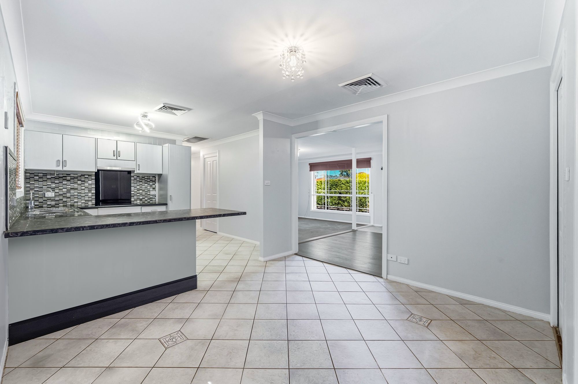 21 Berril Place — photo 7 of 13