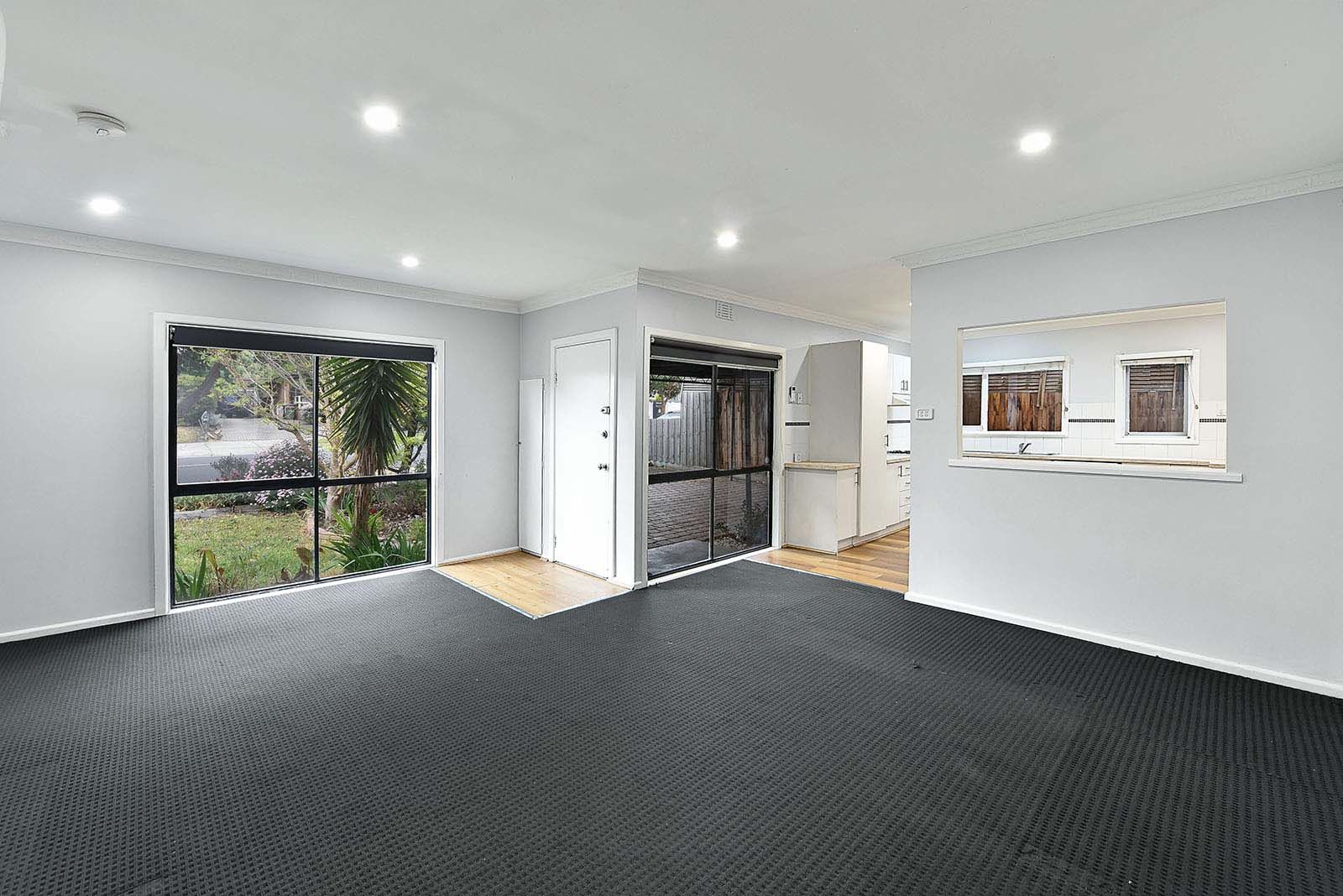 9 Batman Avenue — photo 2 of 6