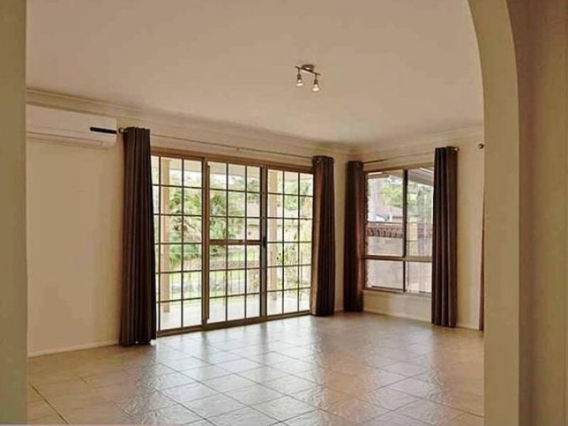21 Tregana Circuit, Edens Landing, QLD 4207