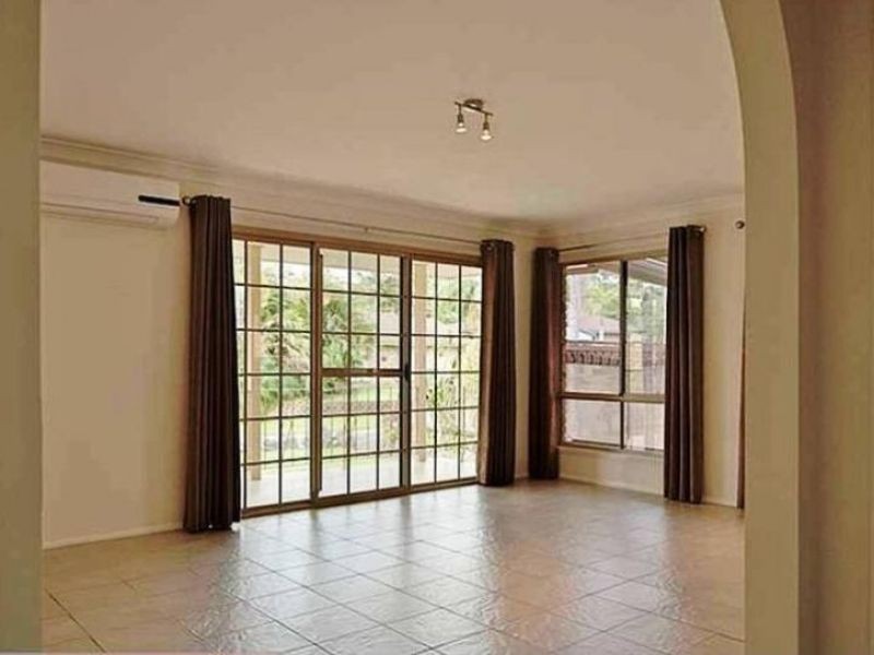 21 Tregana Circuit, Edens Landing, QLD 4207
