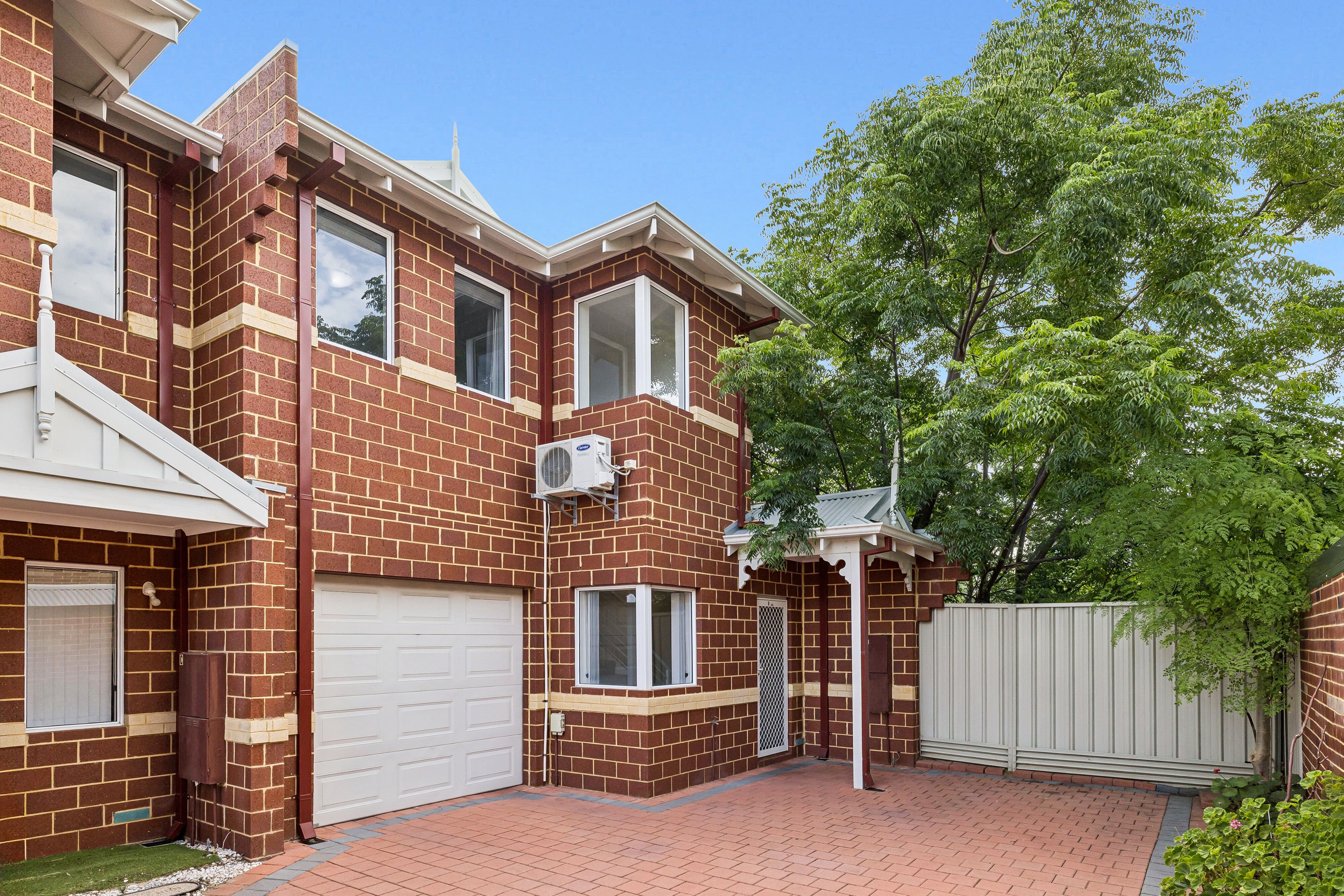 13D McMillan Street, Victoria Park WA 6100