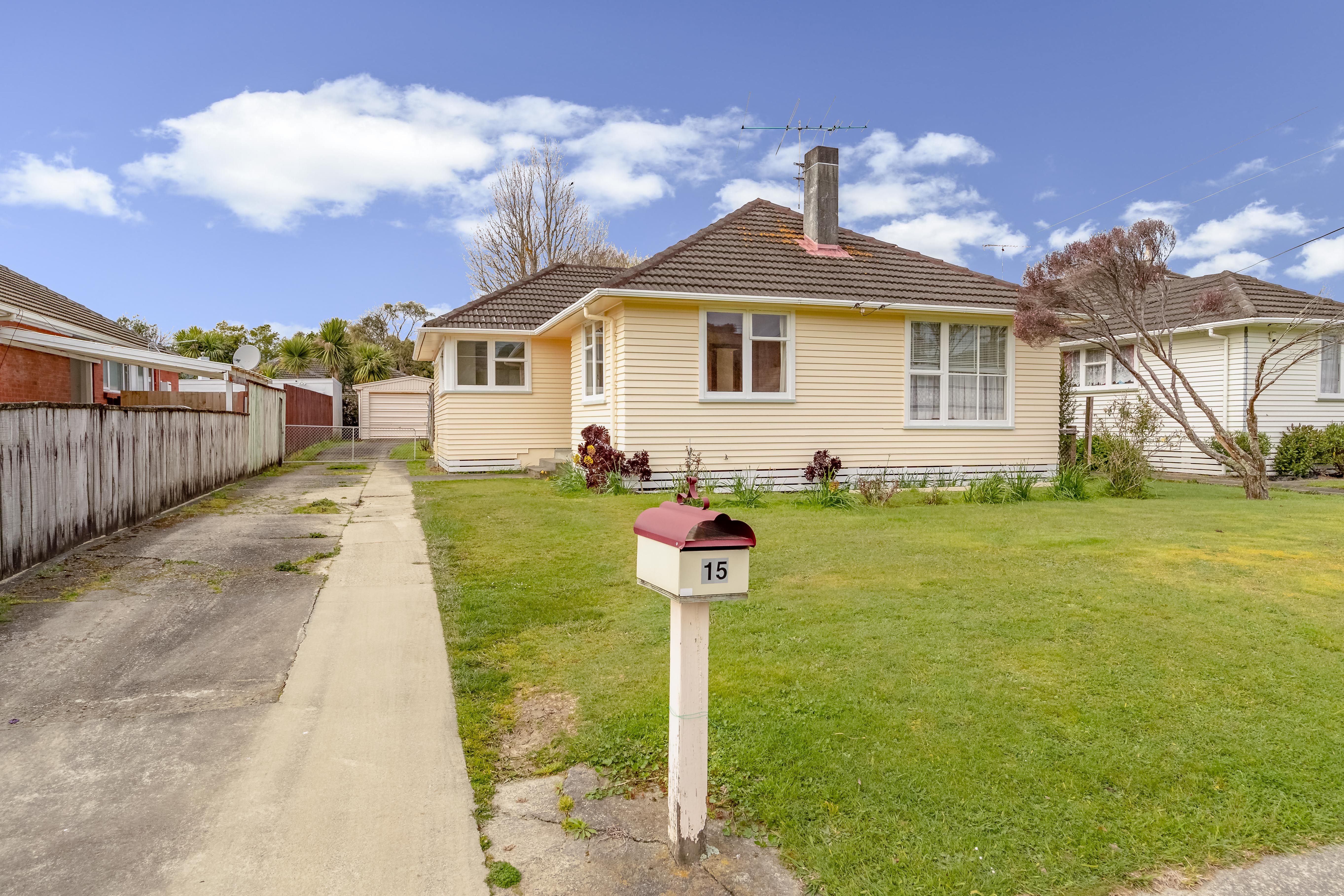 15 Mary Crescent, Elderslea, Upper Hutt City