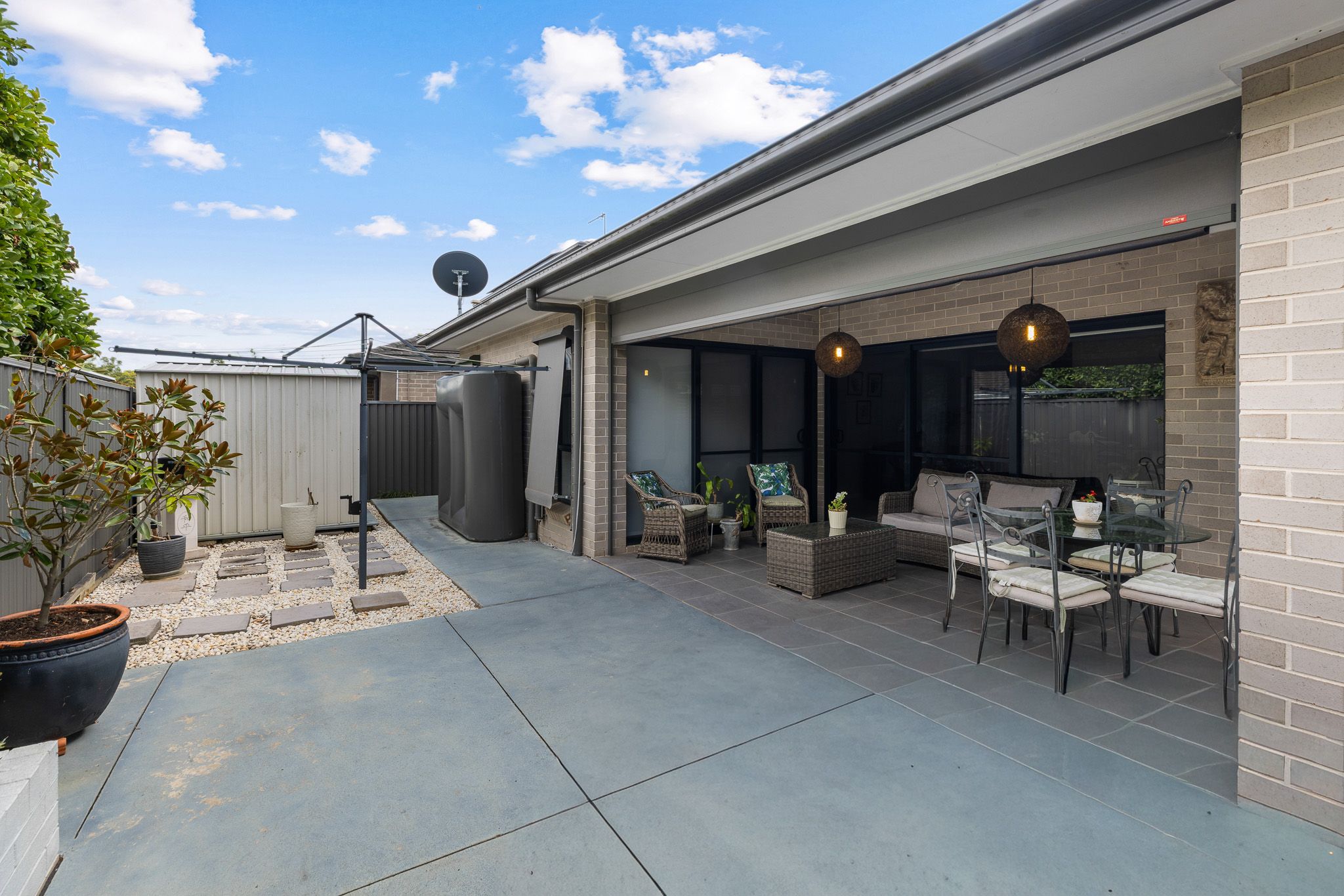 17 Loch Avenue, Glenmore Park, NSW