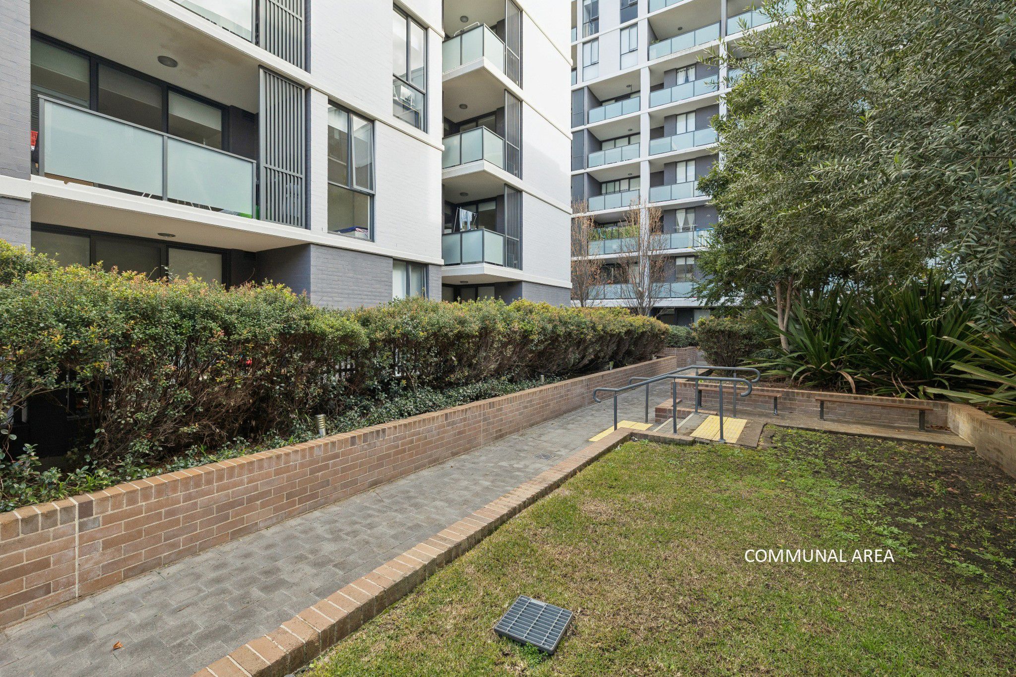 528/1 Vermont Crescent — photo 13 of 17