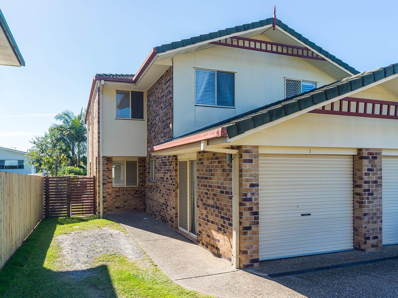 1/23 Deakin Avenue, Southport, QLD 4215