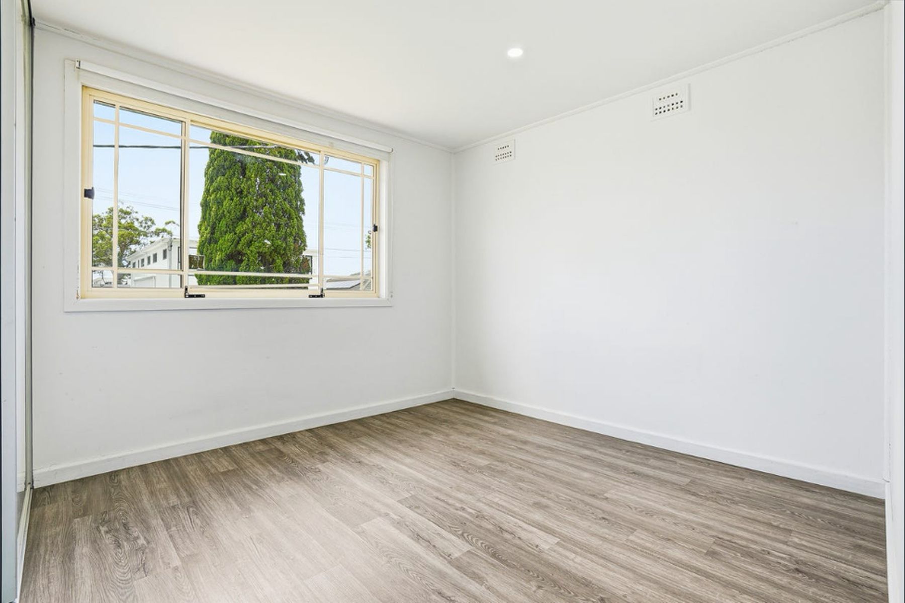 46 Muscio Street — photo 8 of 11