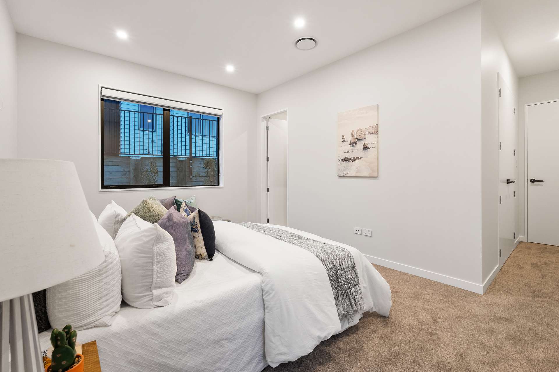 24 Tipu Crescent photo 15