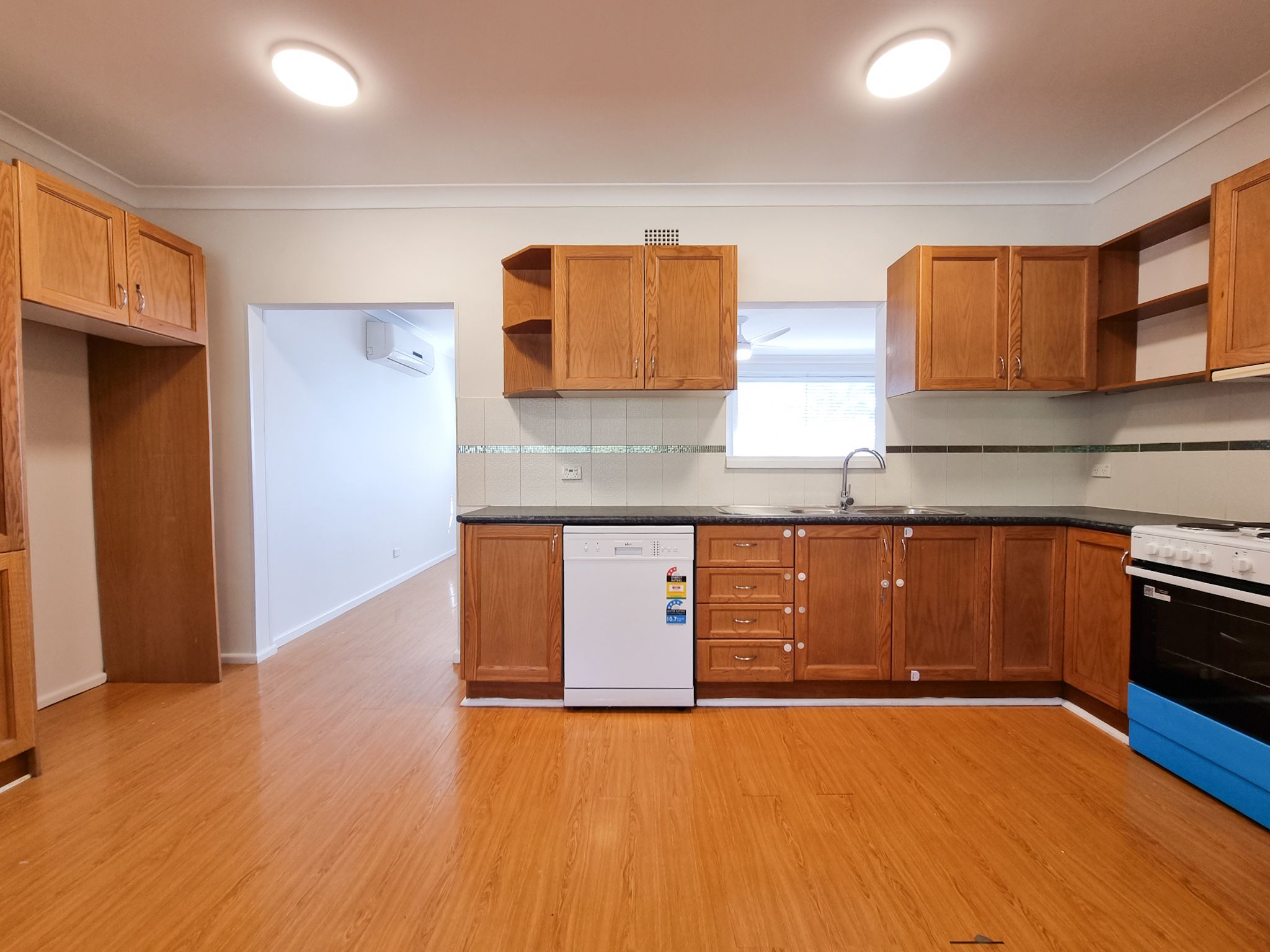 34 Lilian Street — photo 7 of 13