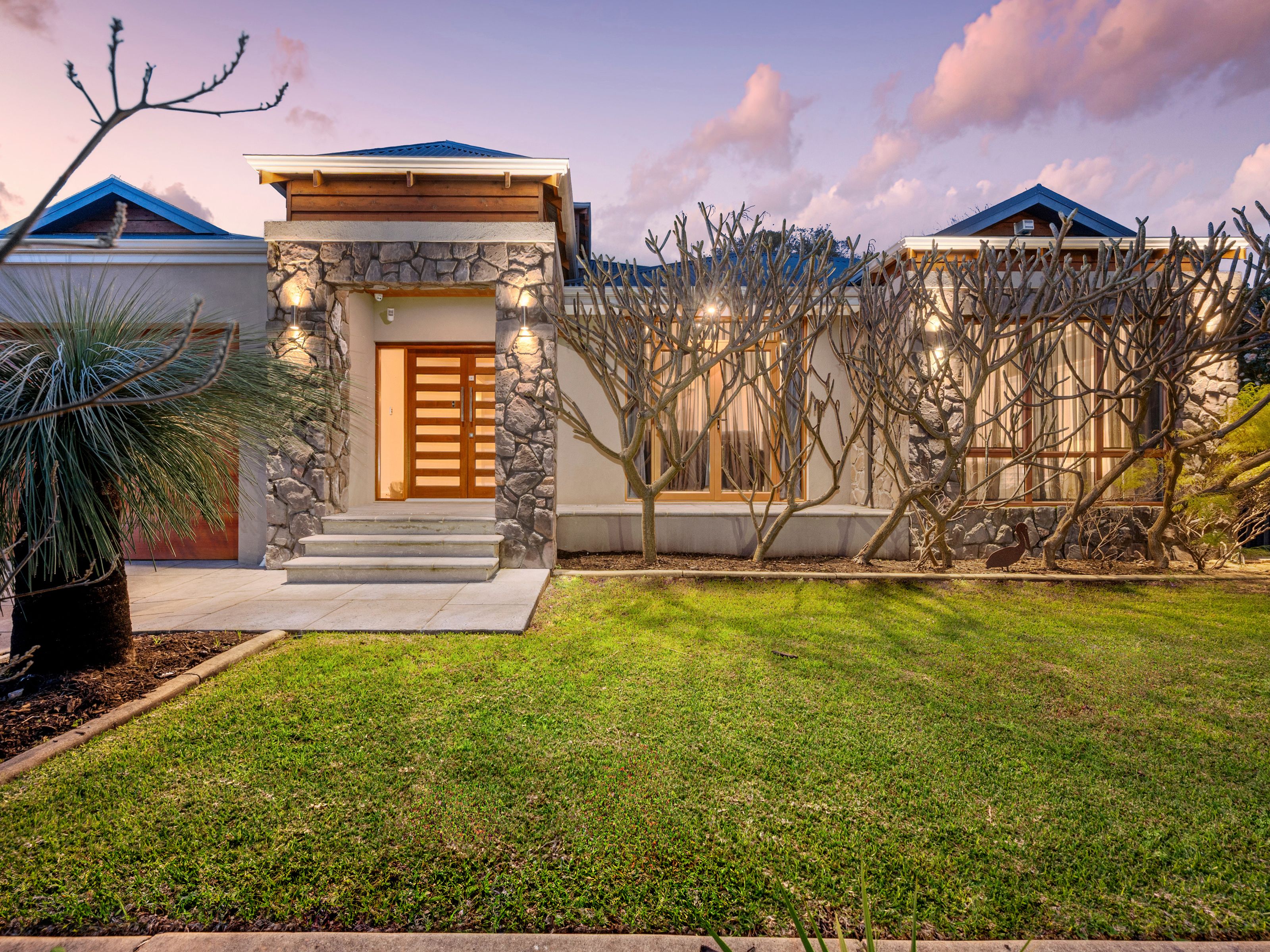 12 Bessell Avenue, Como, WA 6152