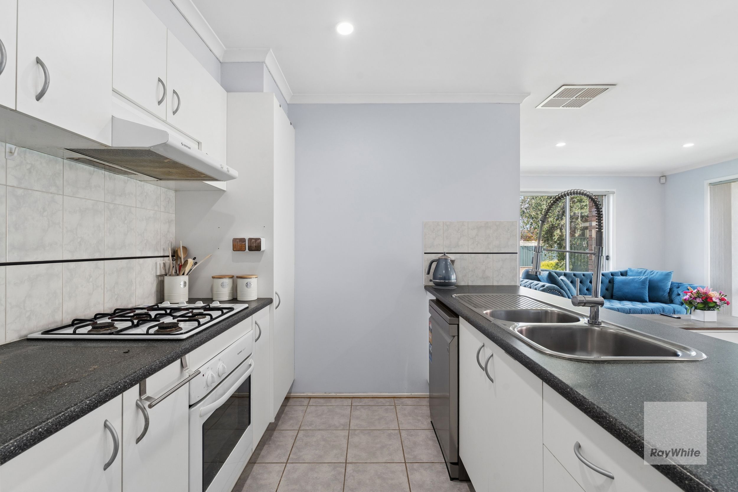 15 Paddington Grove — photo 6 of 17