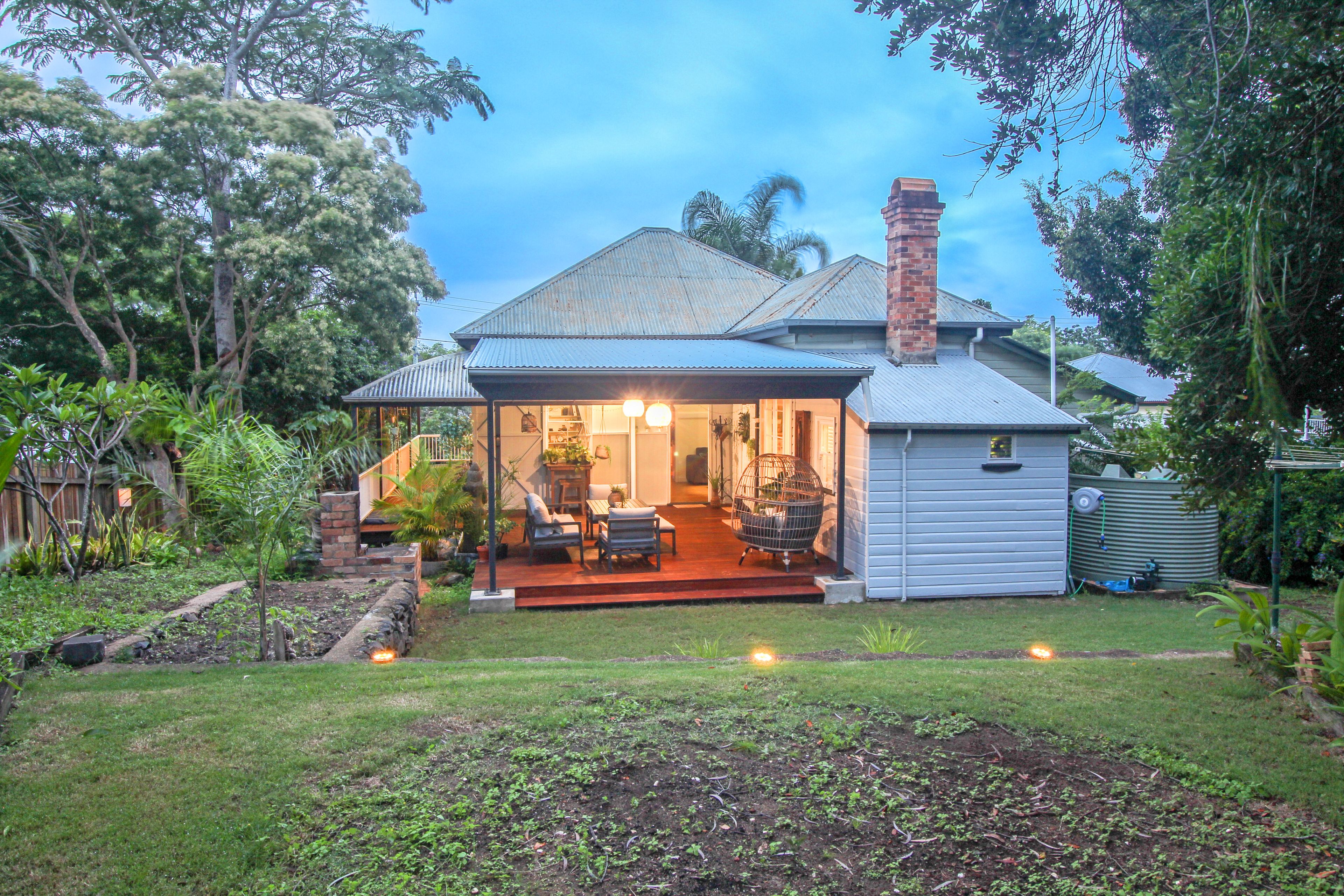 82 Pine Street, North Ipswich, QLD 4305