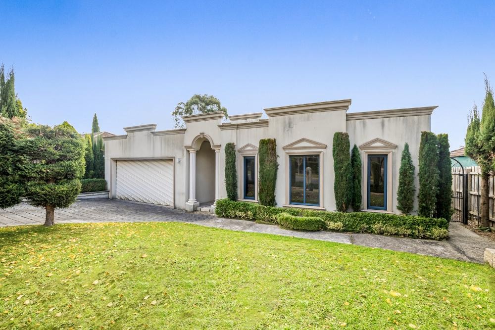 27 Murray Crescent, Rowville, VIC 3178