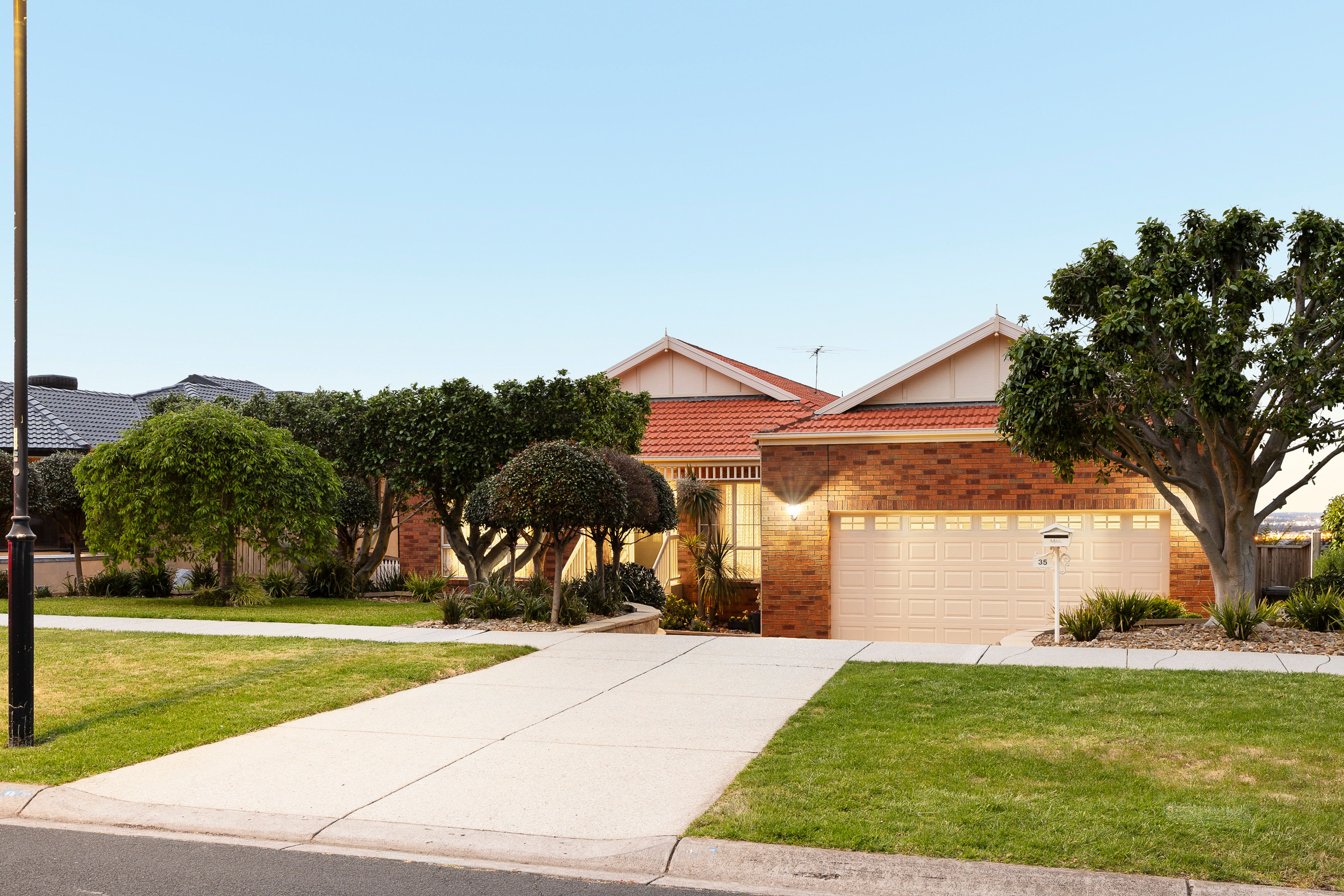35 Parkside Rise, Craigieburn, VIC 3064