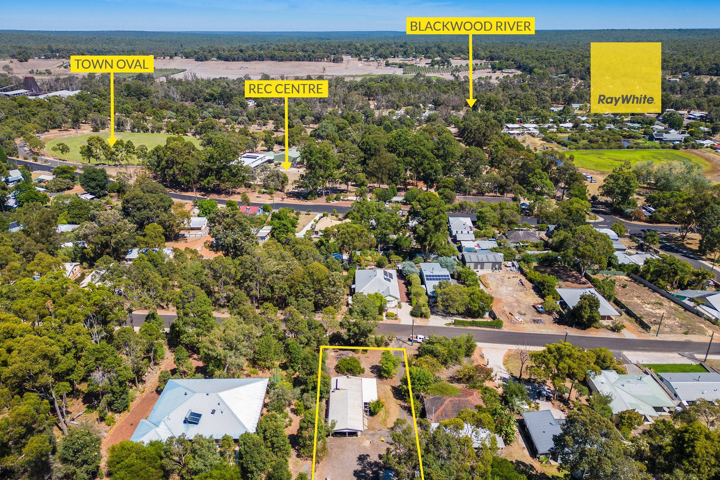 35 Carey Street, Nannup WA 6275