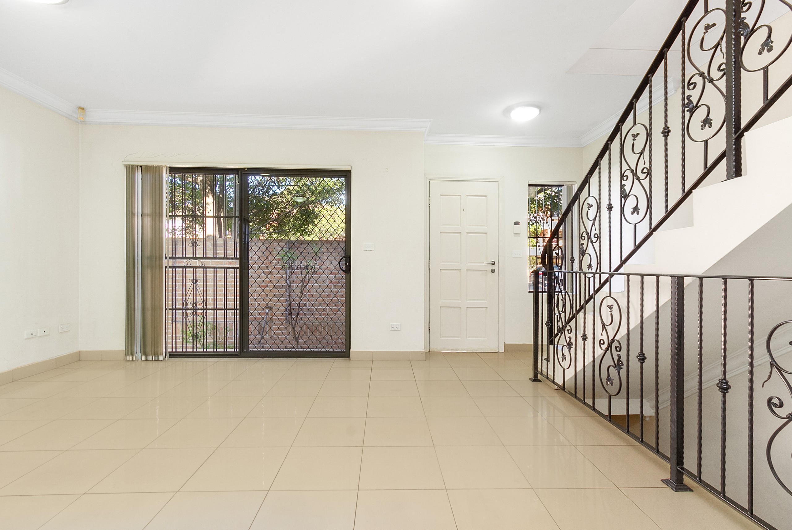 2/93-95 Clissold Parade, Campsie, NSW 2194