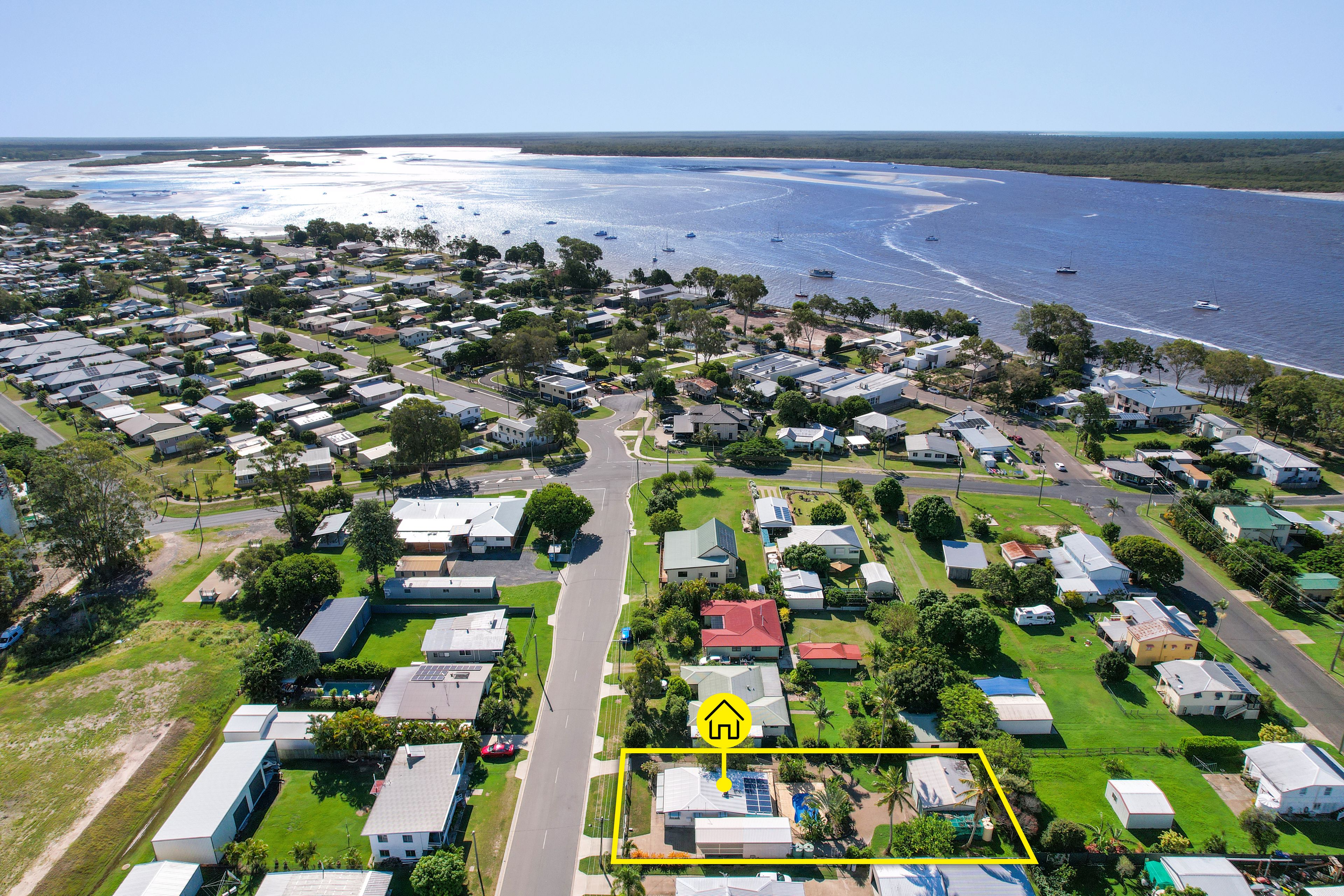 52 Howard Street, Burrum Heads, QLD 4659