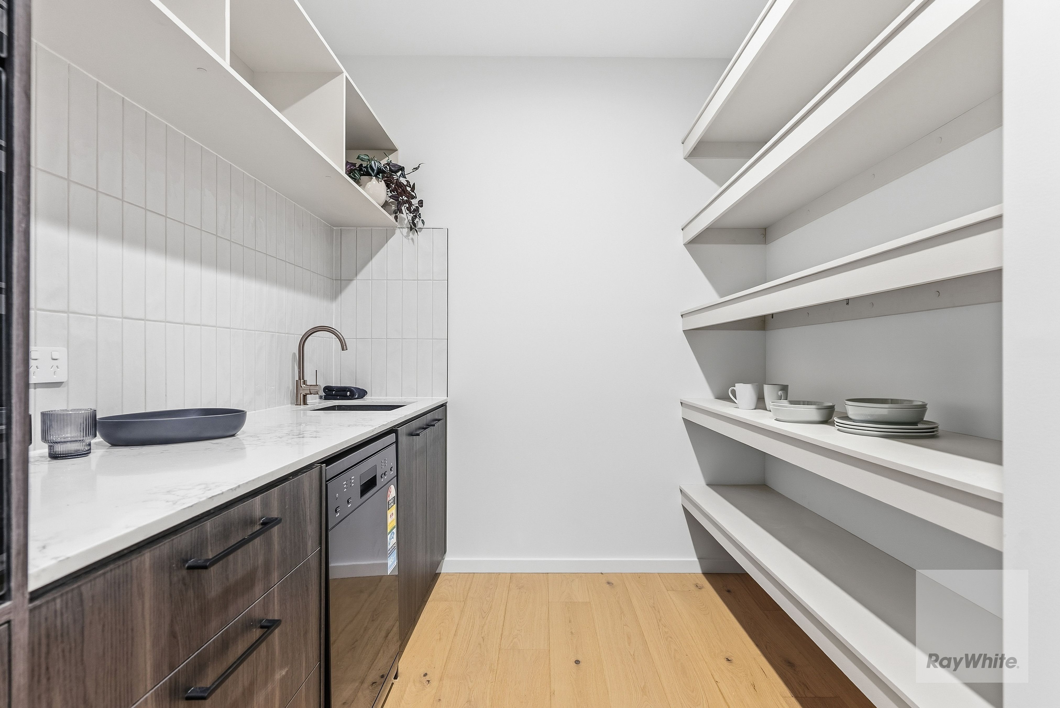 37 Clipstone Crescent — photo 8 of 20