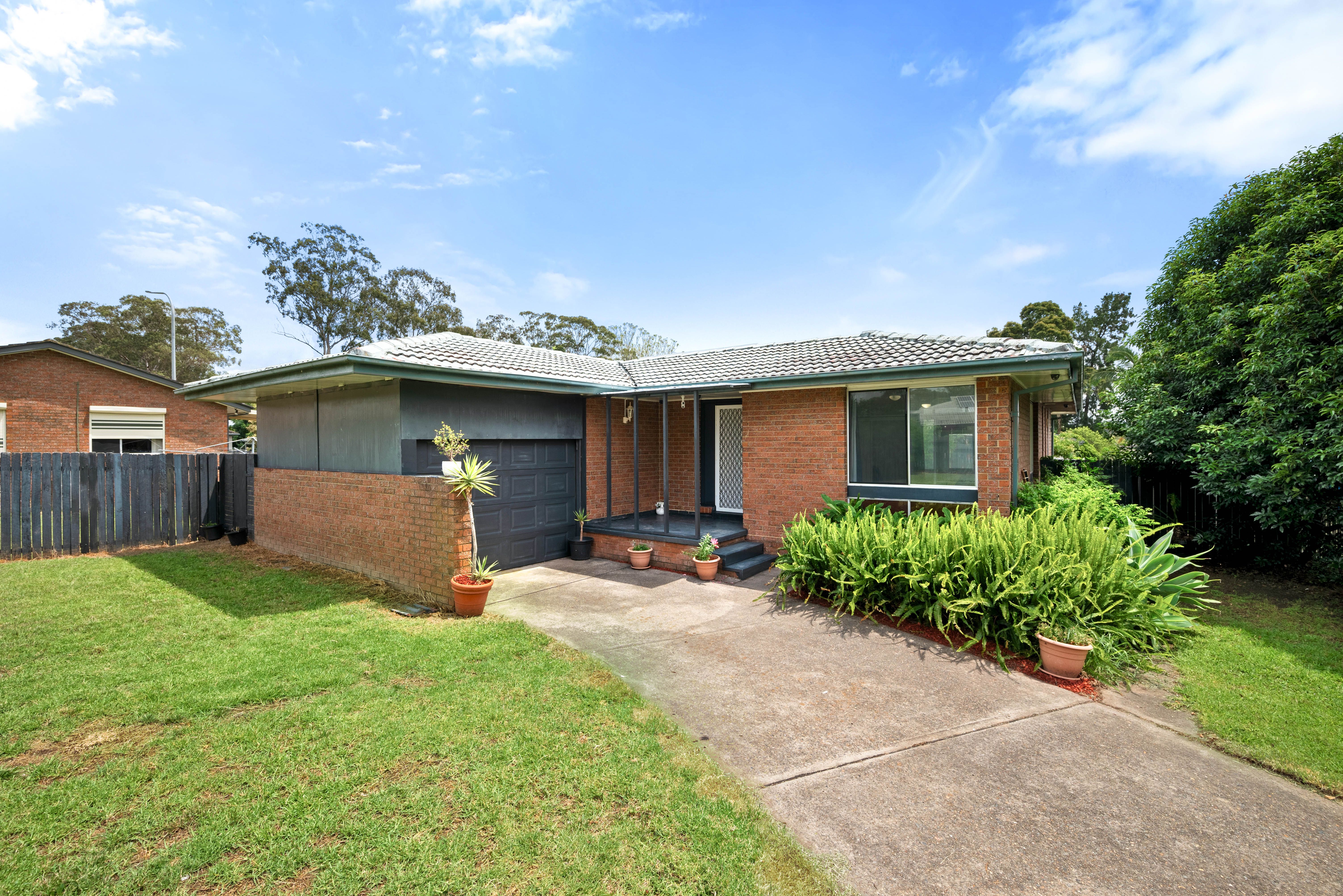 5 Clematis Place, Macquarie Fields, NSW 2564
