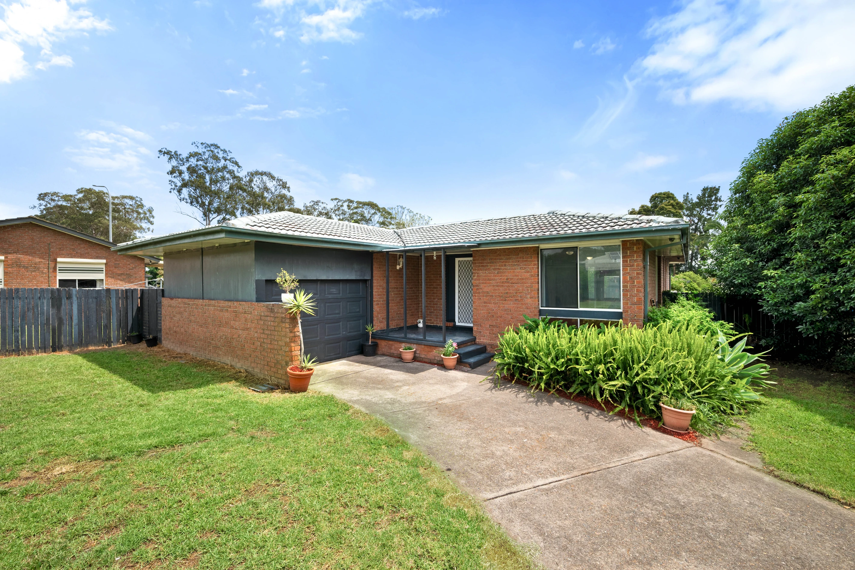 5 Clematis Place, Macquarie Fields, NSW 2564