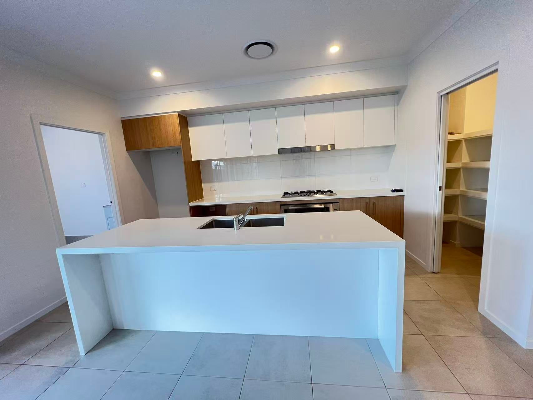 66 Tuckeroo Street — photo 3 of 17