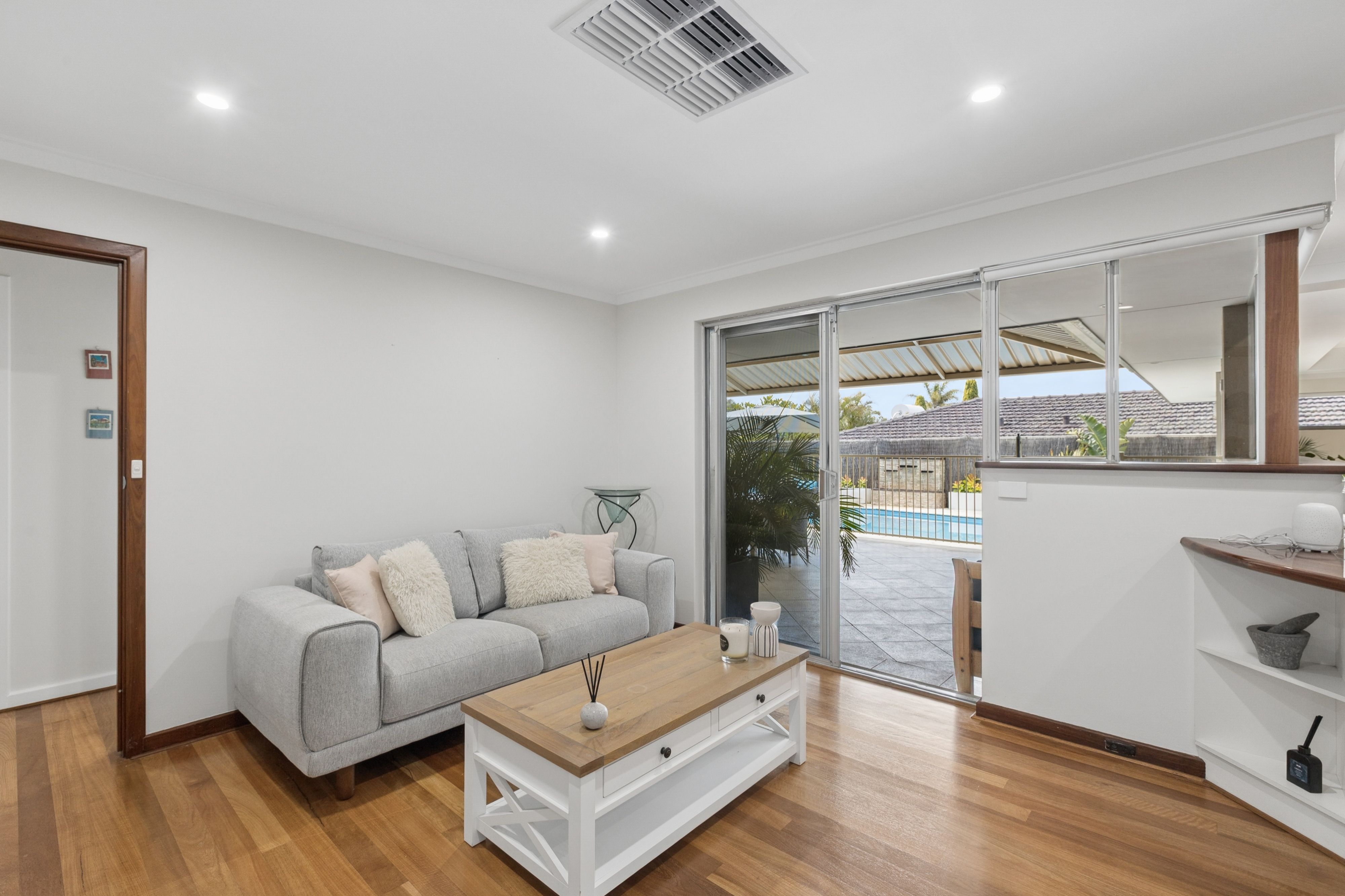 18 Dundee Court — photo 15 of 30
