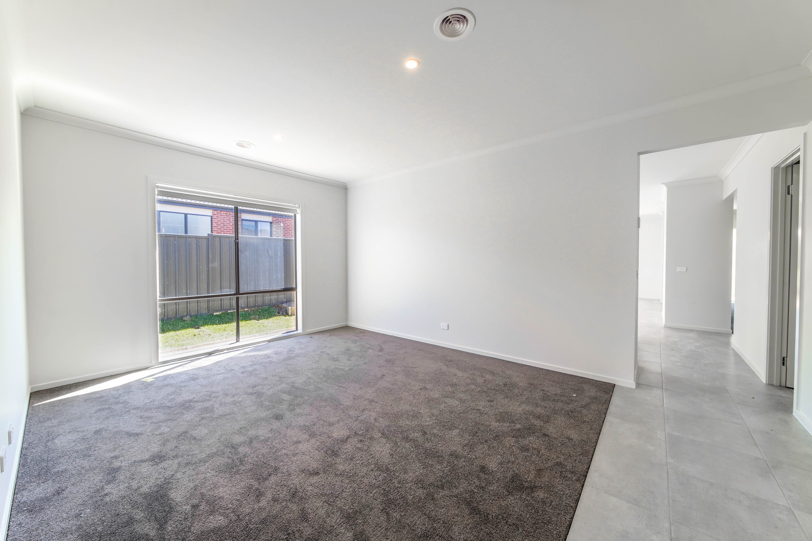 10 Hesse Avenue, Flora Hill, VIC 3550