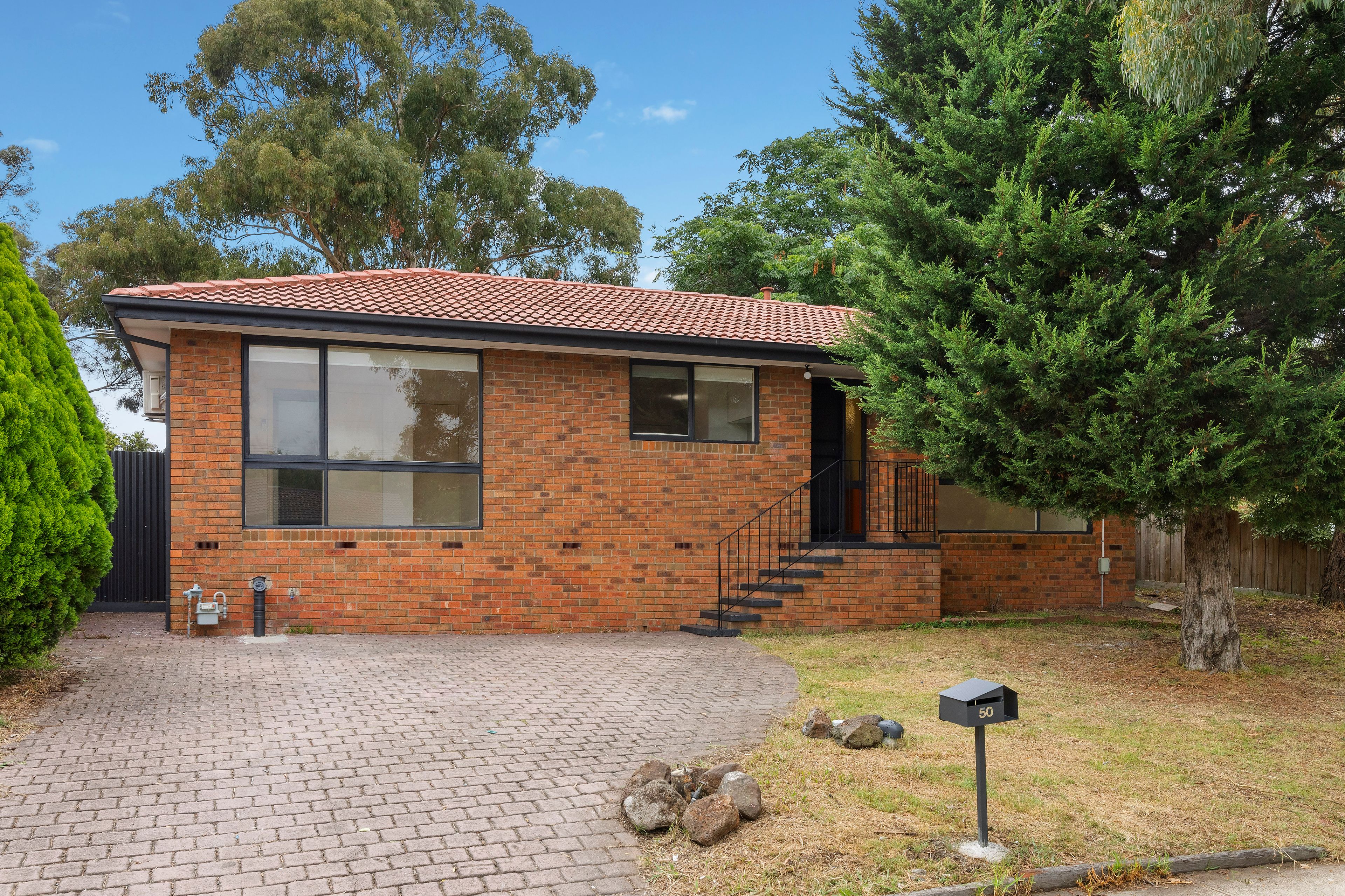 50 Cuthbert Drive, Mill Park, VIC 3082